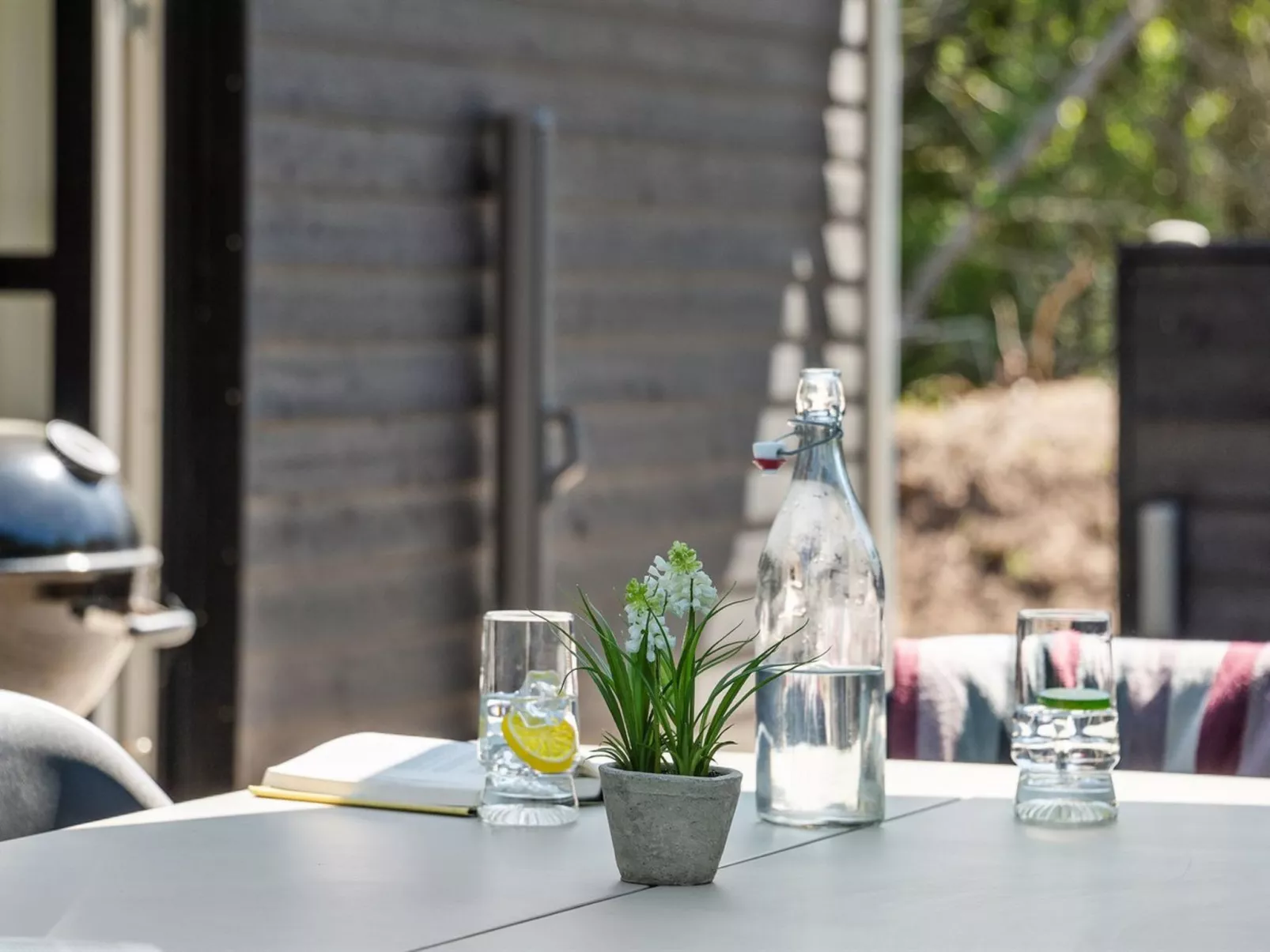 "Merve" - 800m to the fjord-Buiten