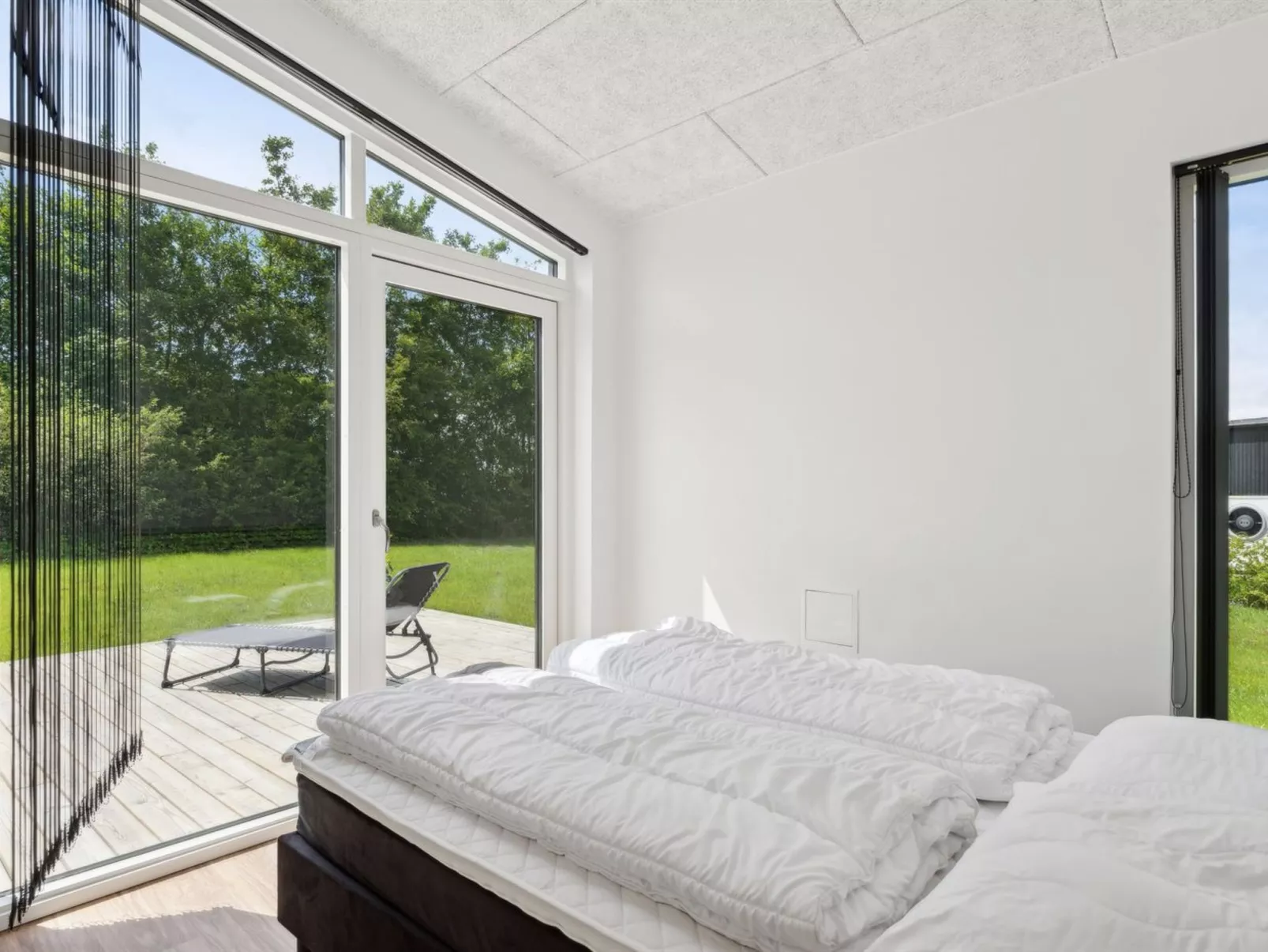 "Nissine" - 300m from the sea-Binnen