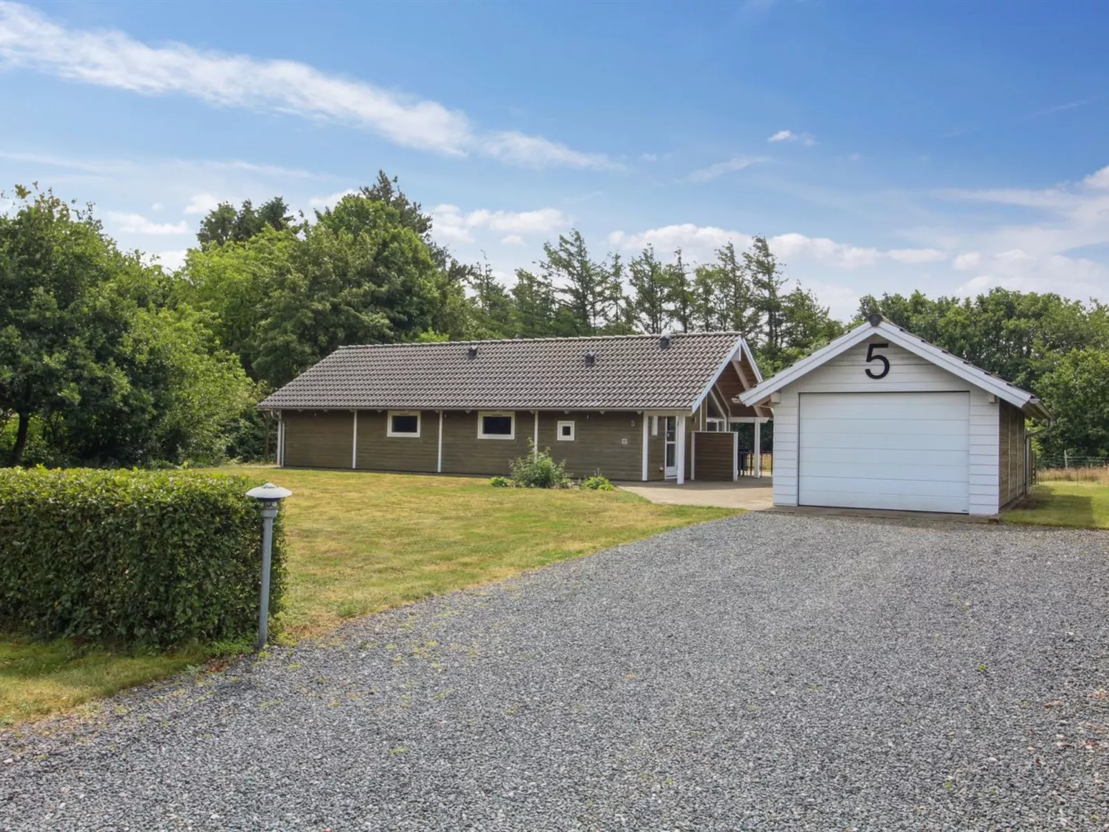 "Sanna" - 30km from the sea-Buiten