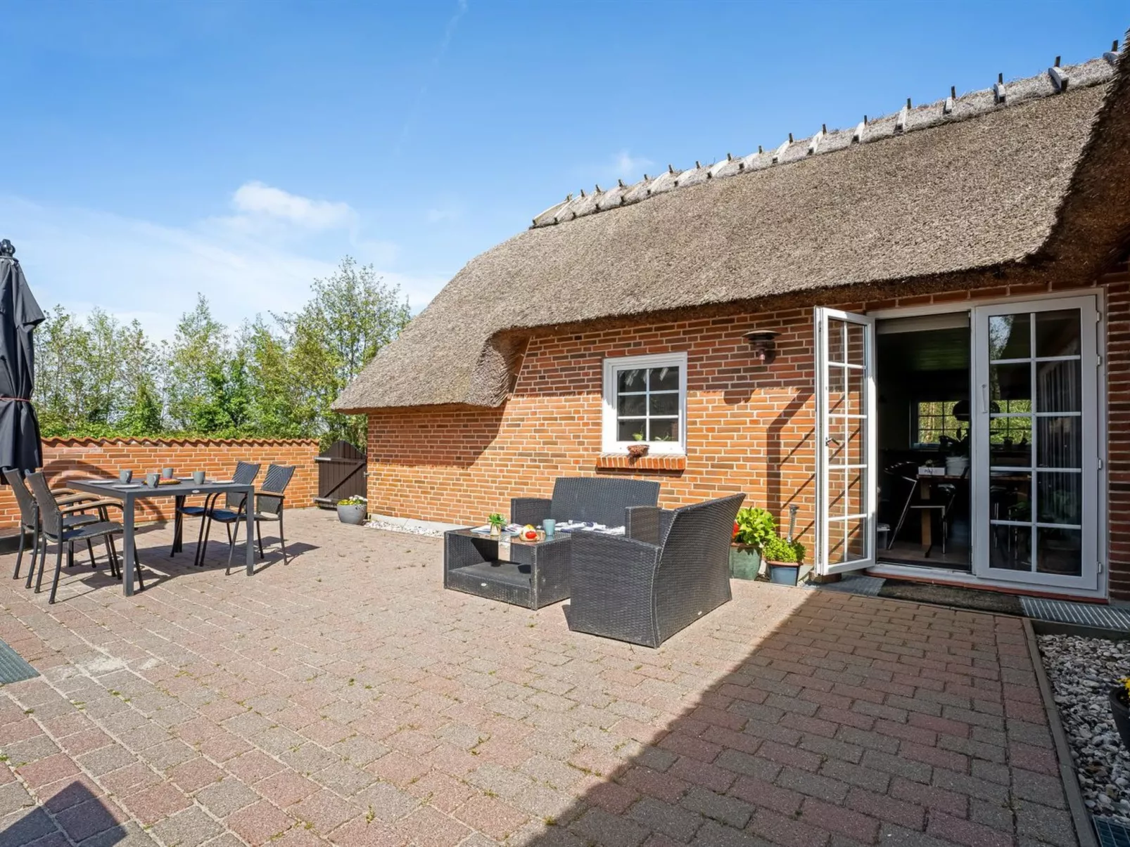 "Krok" - 1.2km from the sea-Buiten