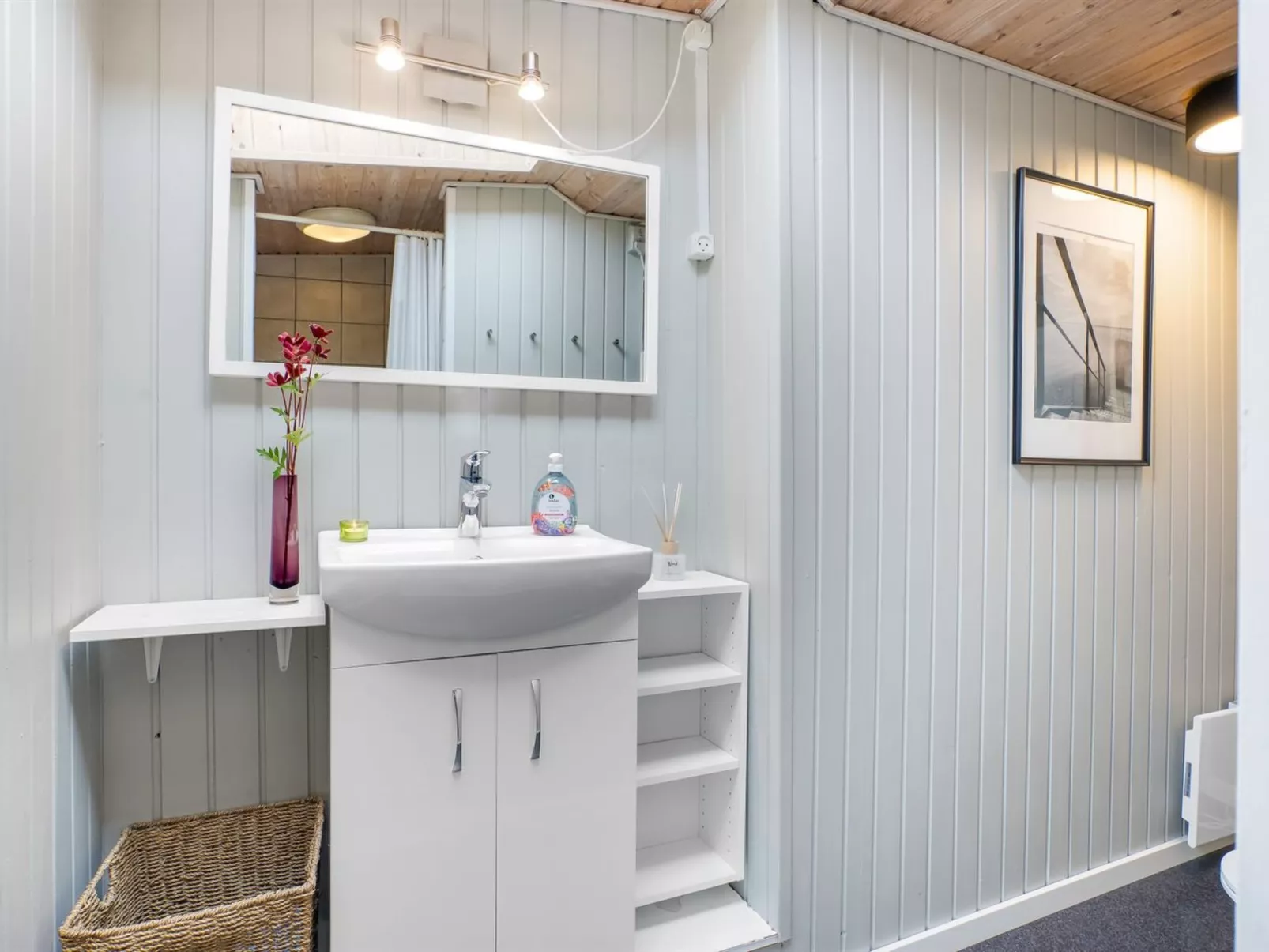 "Alkil" - 350m to the fjord-Binnen