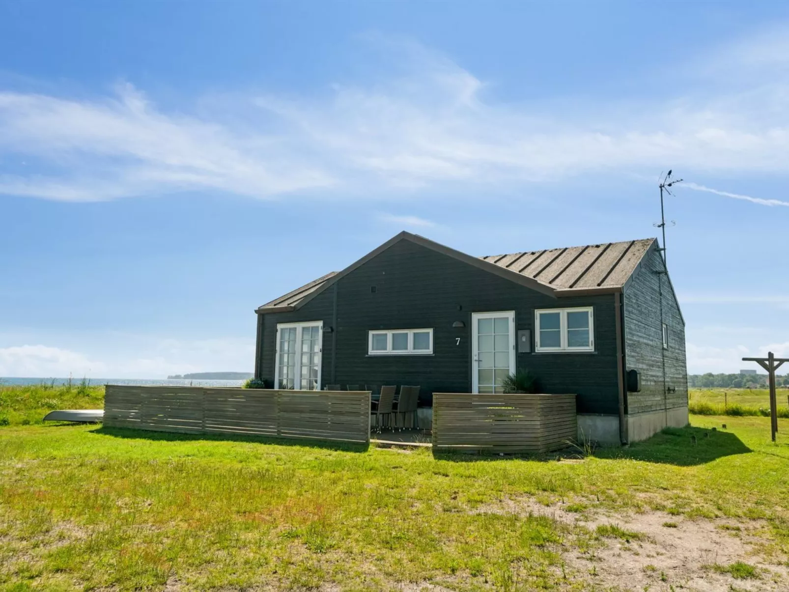 "Dory" - 30m from the sea-Buiten