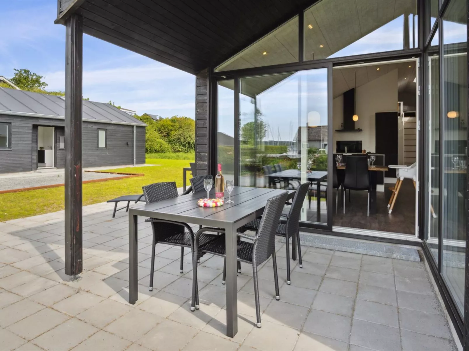 "Henryk" - 75m from the sea-Buiten