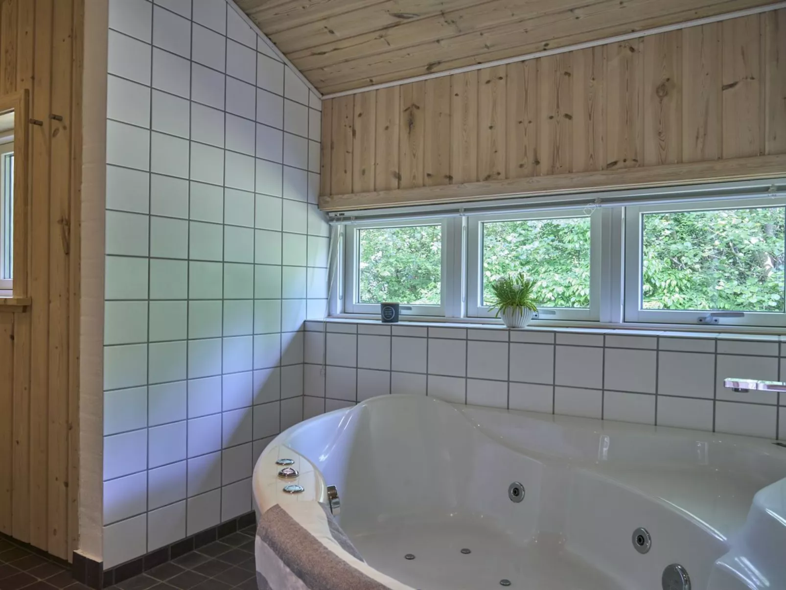 "Rudolf" - 400m from the sea-Binnen