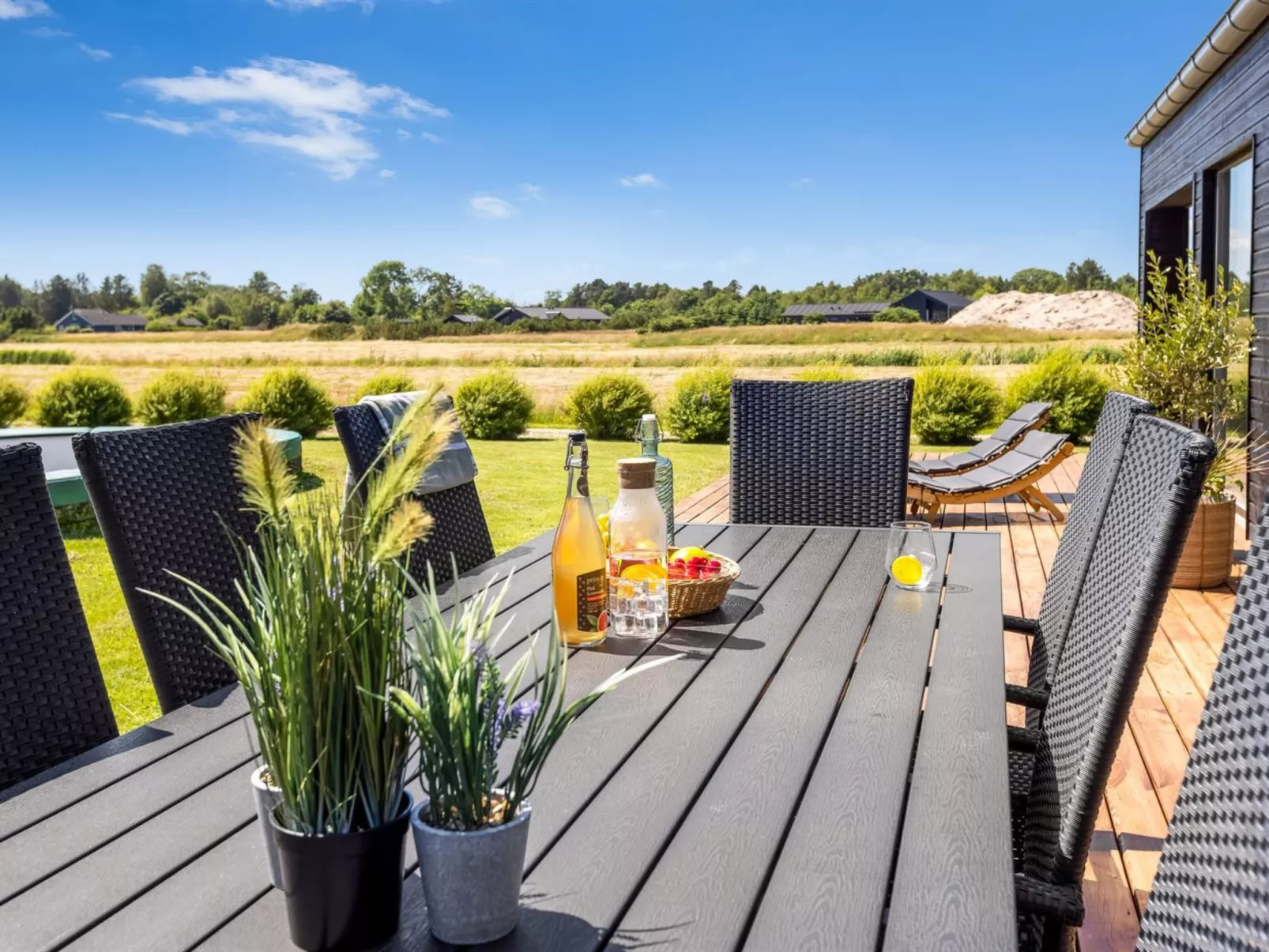 "Syni" - 450m from the sea-Buiten