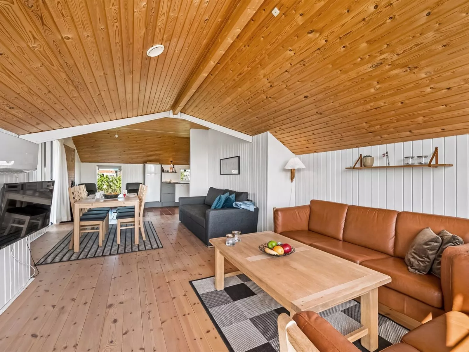 "Emppu" - 250m from the sea-Binnen