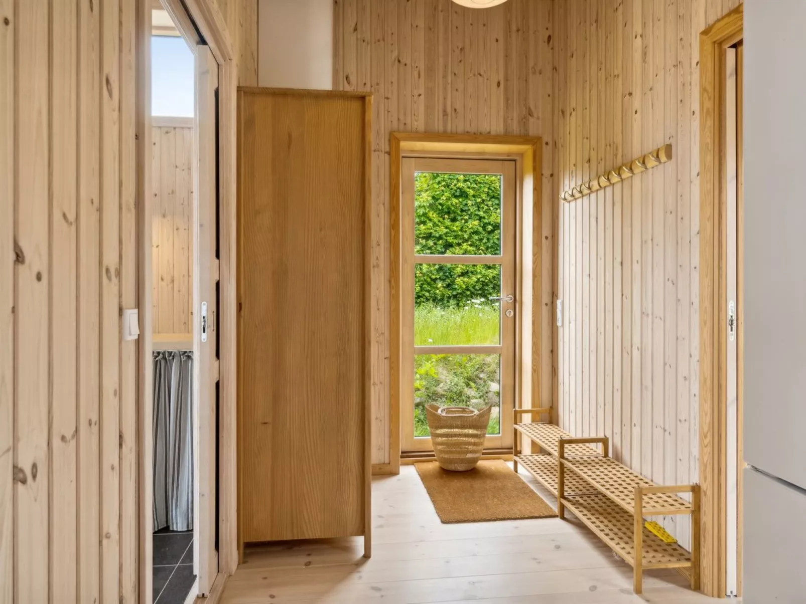 "Skamhals" - 440m to the fjord-Binnen