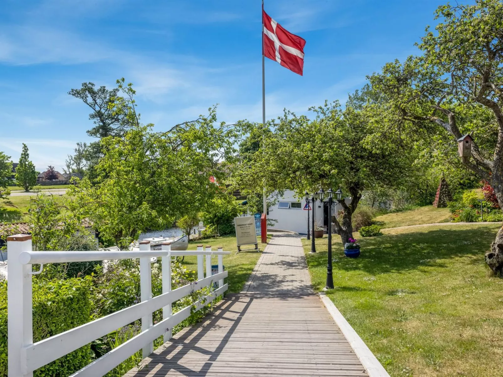 "Gilbert" - 500m from the sea-Binnen