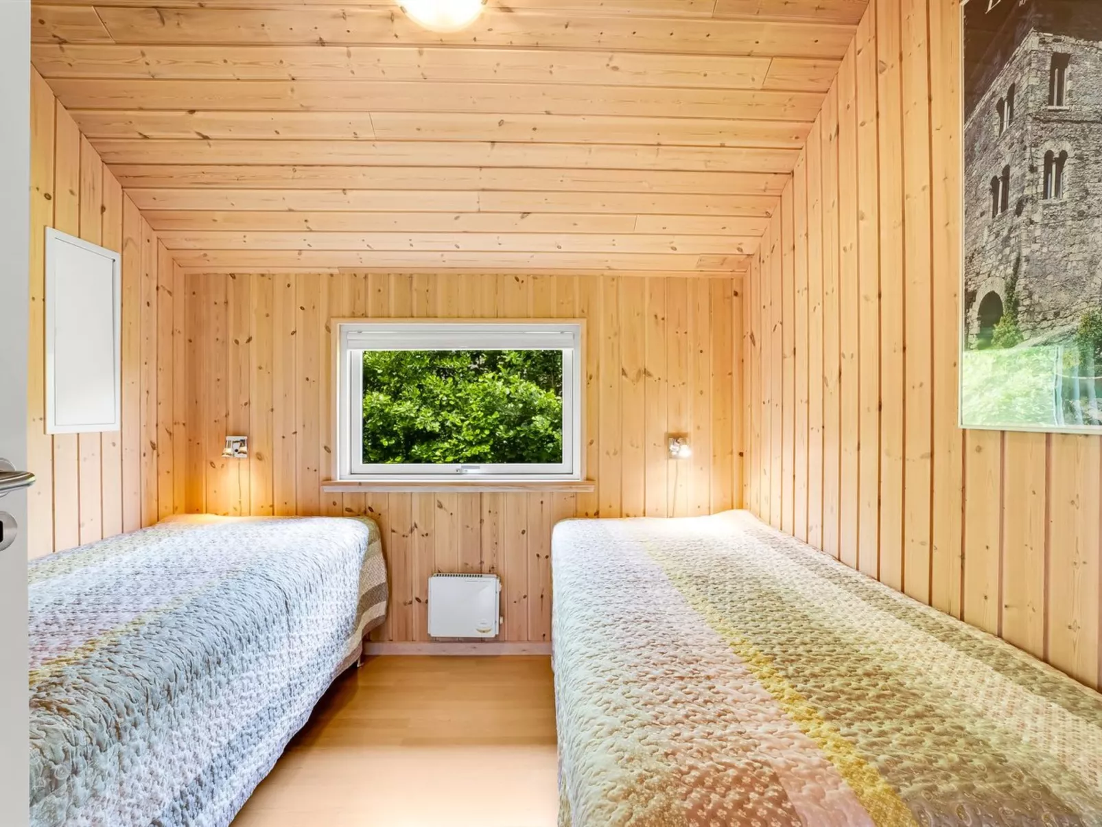 "Gudlaug" - 1km from the sea-Binnen