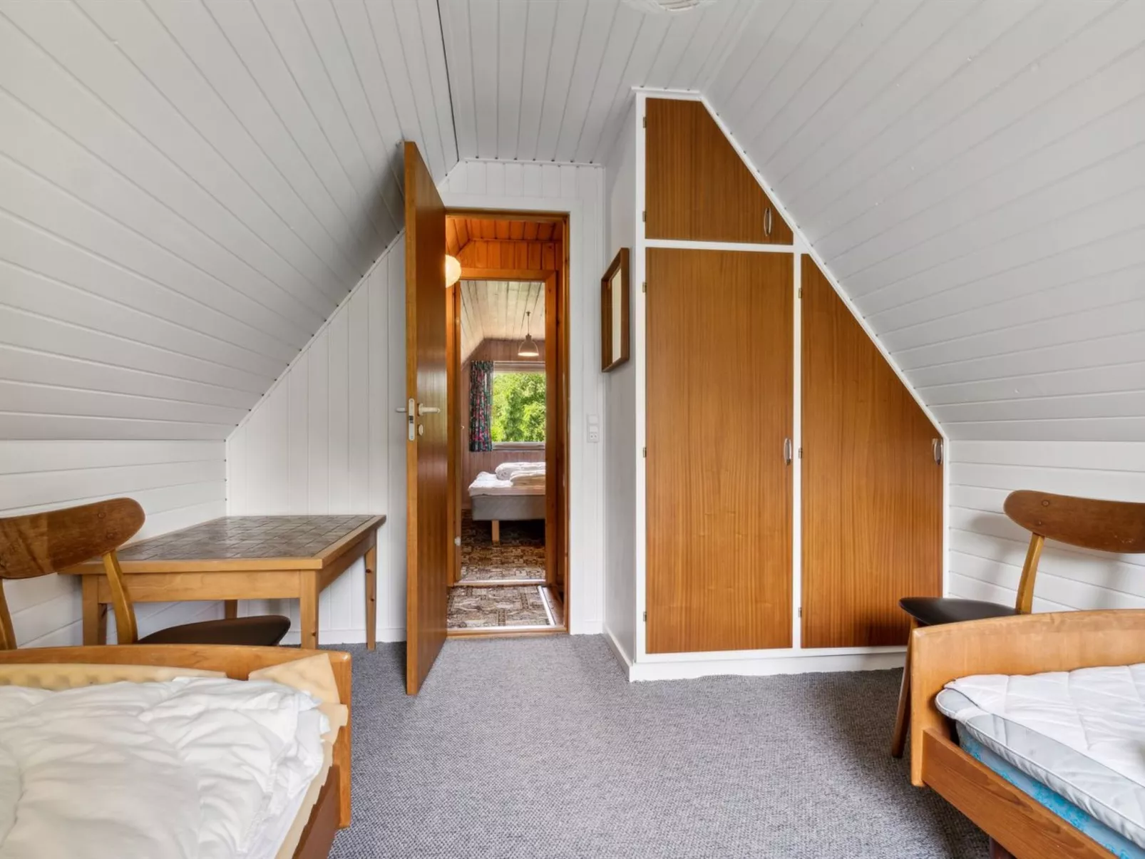 "Tine" - 600m from the sea-Binnen