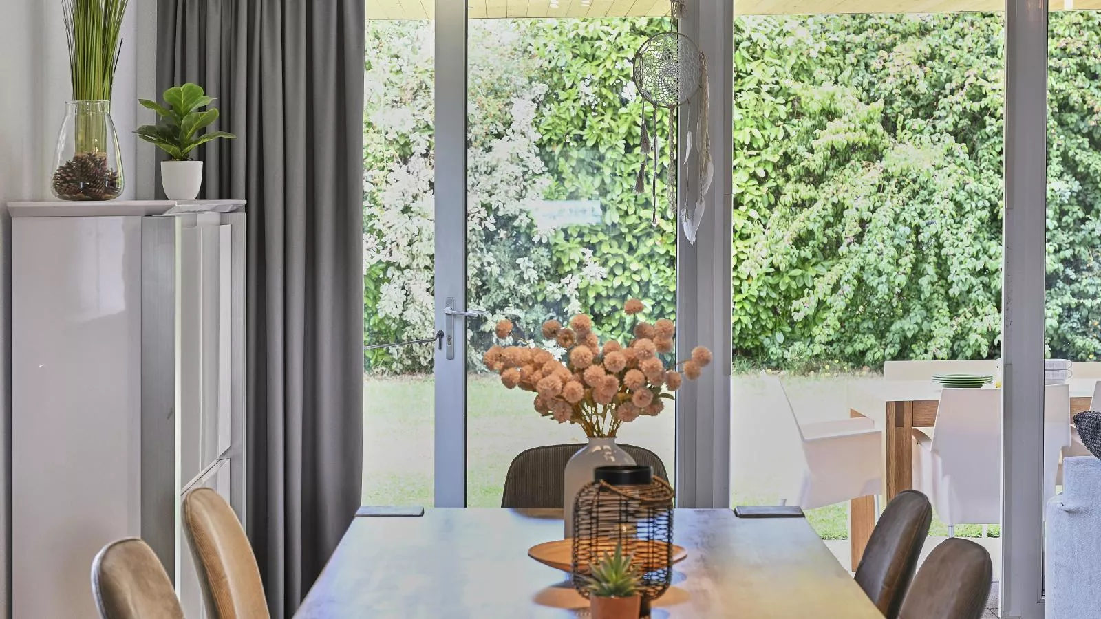 Villa Christina-Eetkamer