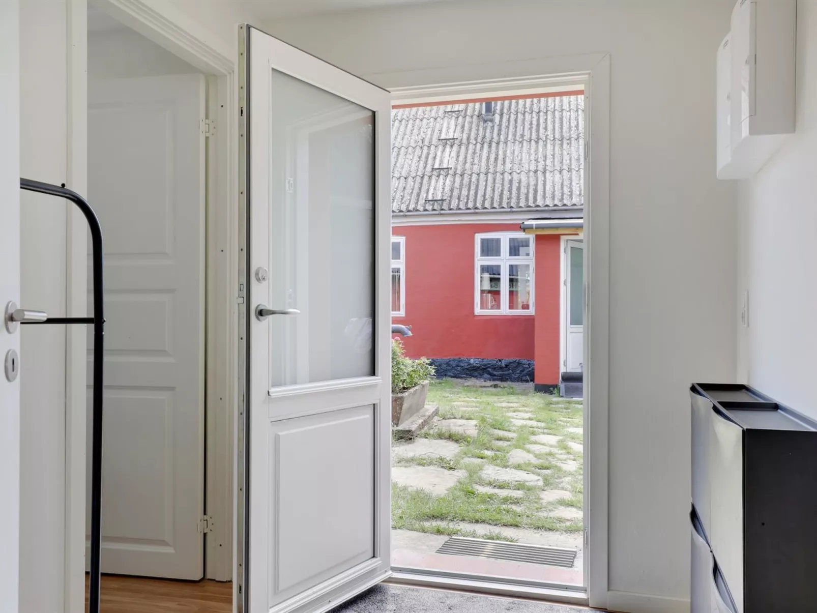 "Kiana" - 250m from the sea-Binnen