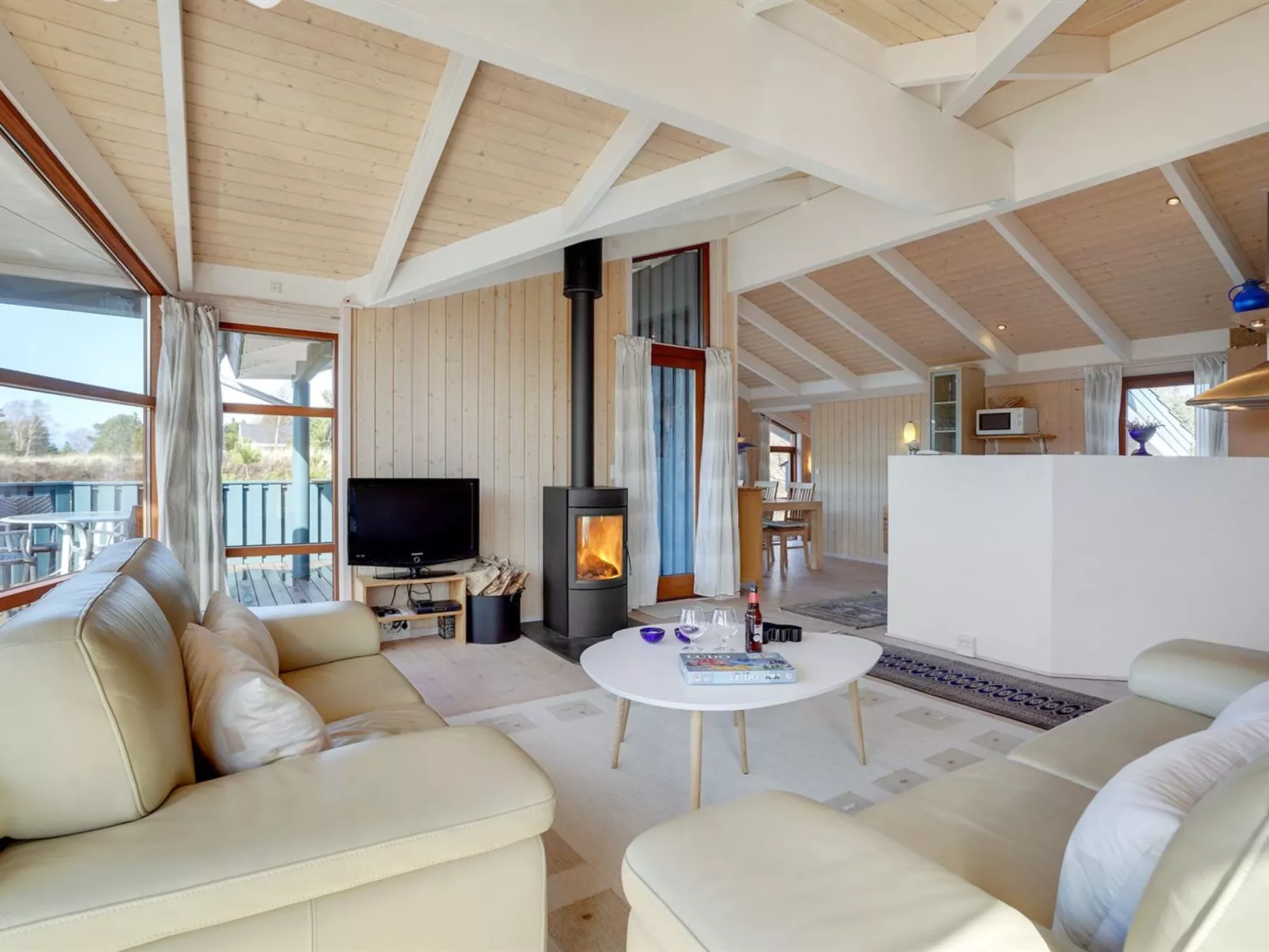 "Bessi" - 700m from the sea-Binnen