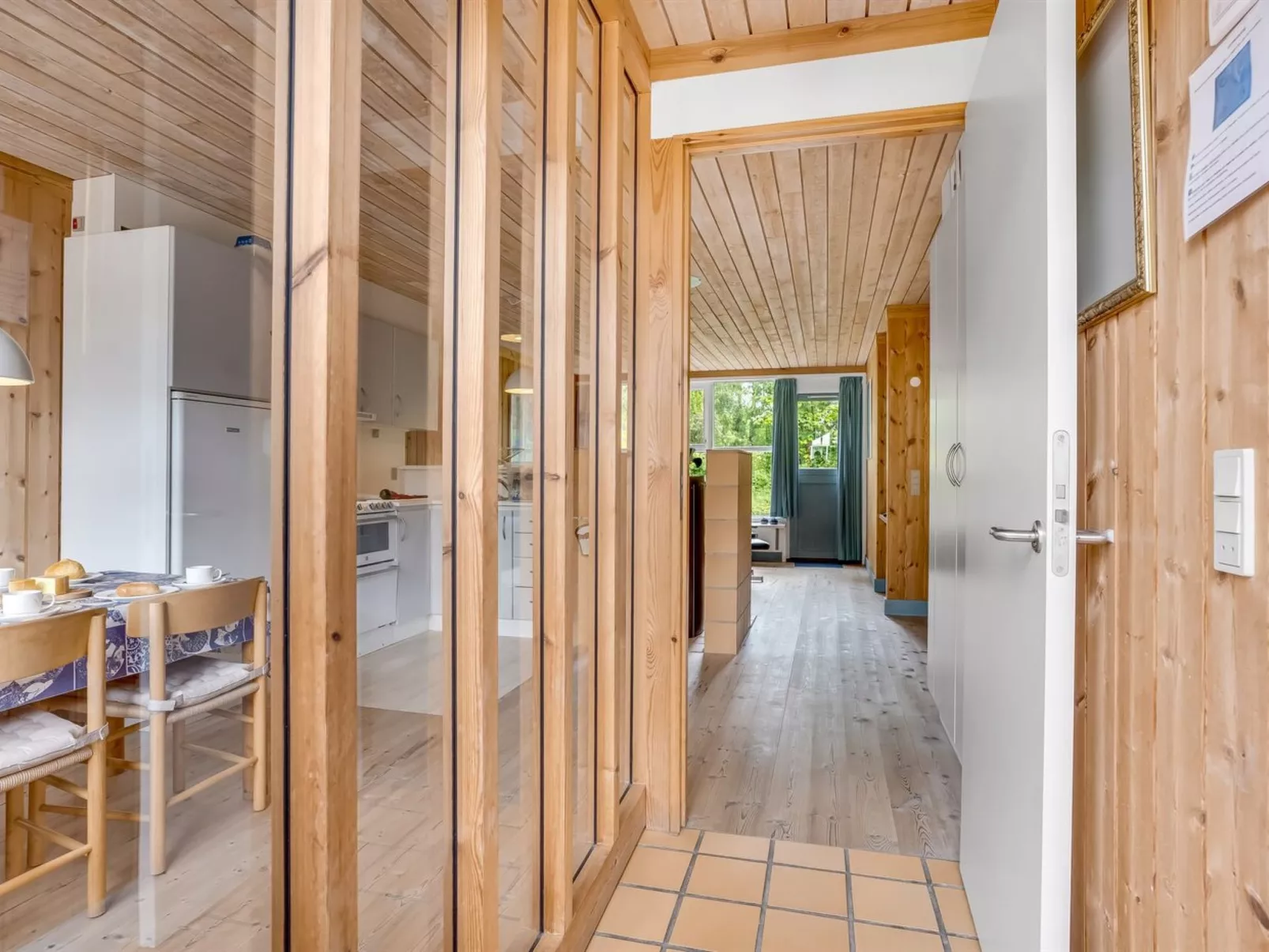 "Hira" - 300m from the sea-Binnen