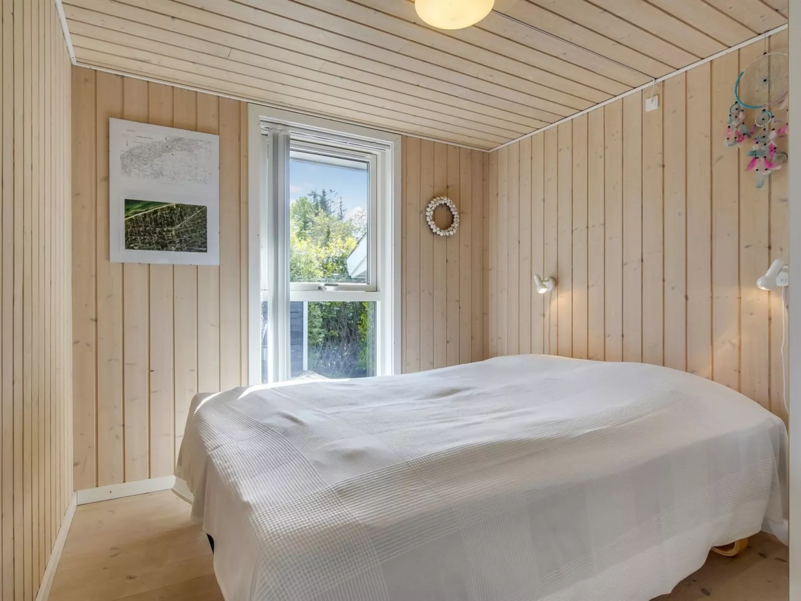 "Anemone" - 700m from the sea-Binnen