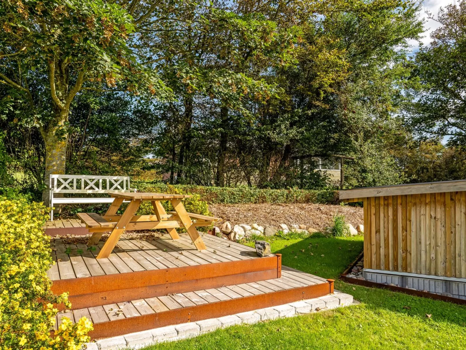 "Tuki" - 700m to the fjord-Buiten