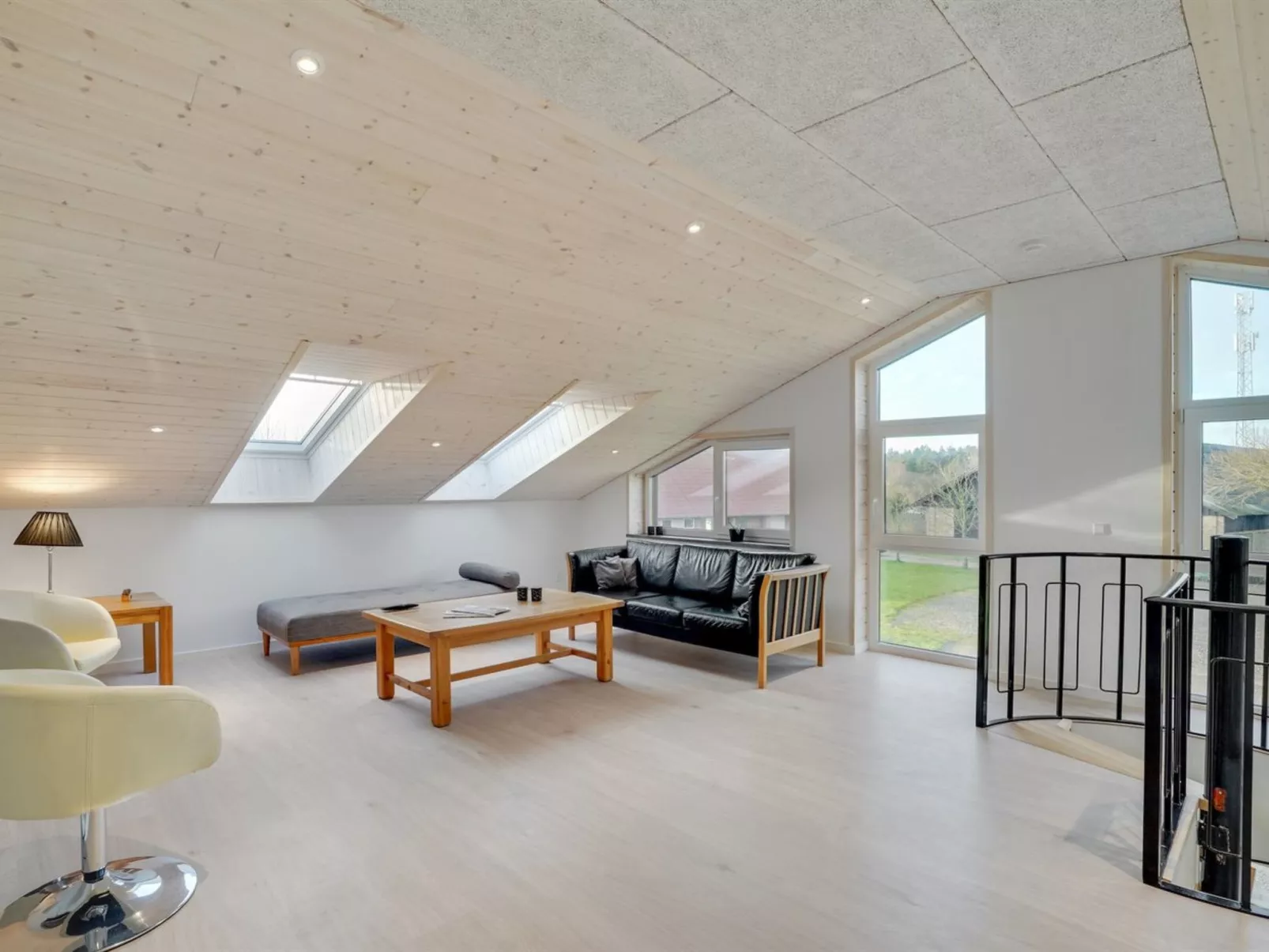 "Markhild" - 300m to the fjord-Binnen