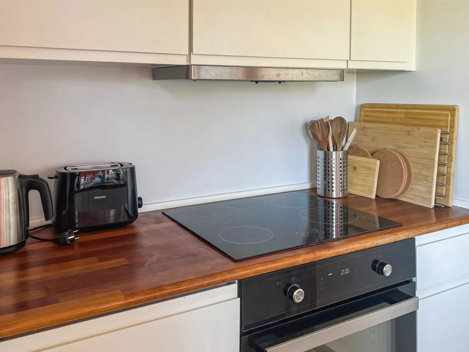 "Carlie" - 2.8km from the sea-Binnen