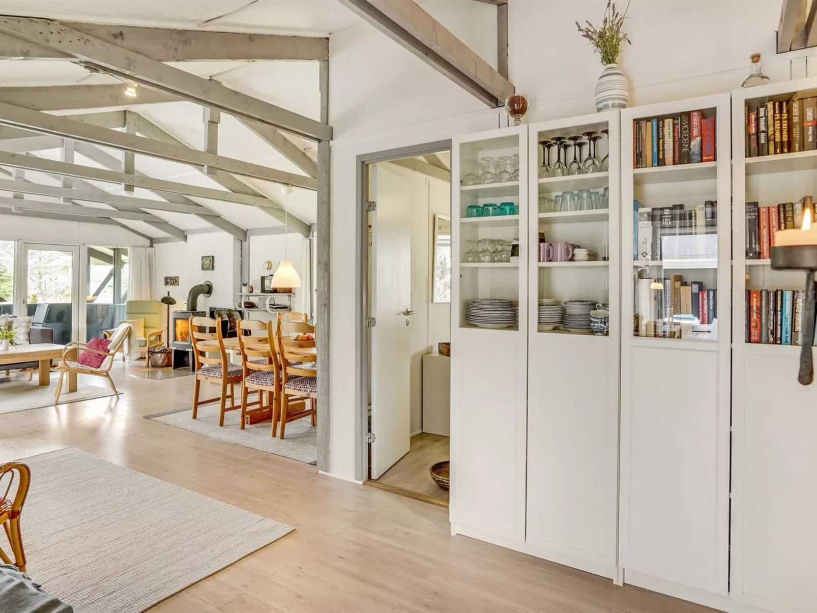 "Eivy" - 1km from the sea-Binnen