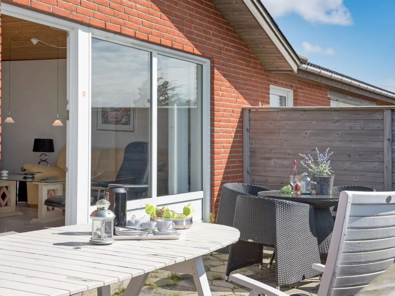 "Dorothea" - 450m to the fjord-Buiten