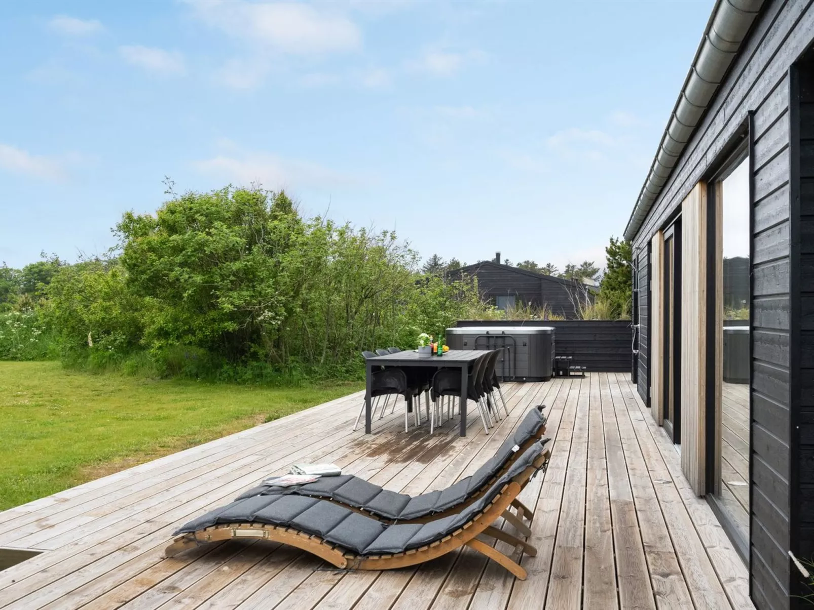 "Odinkar" - 1.1km from the sea-Buiten