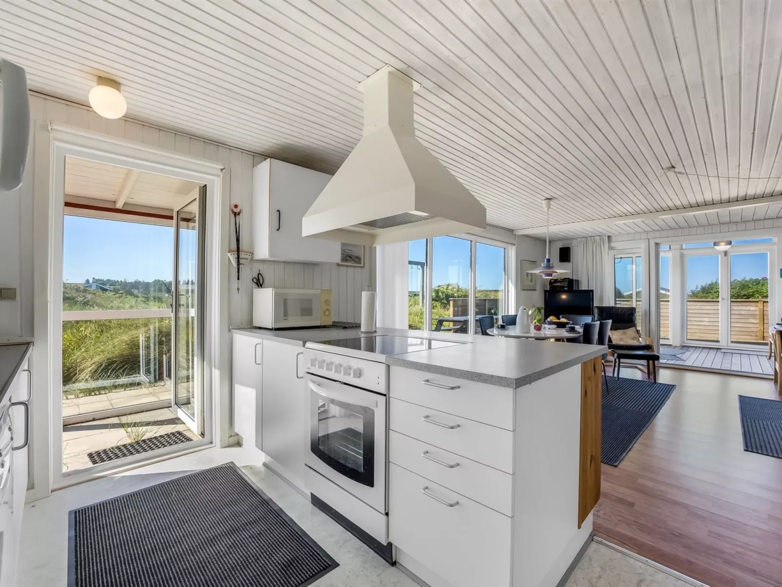 "Olla" - 300m from the sea-Binnen