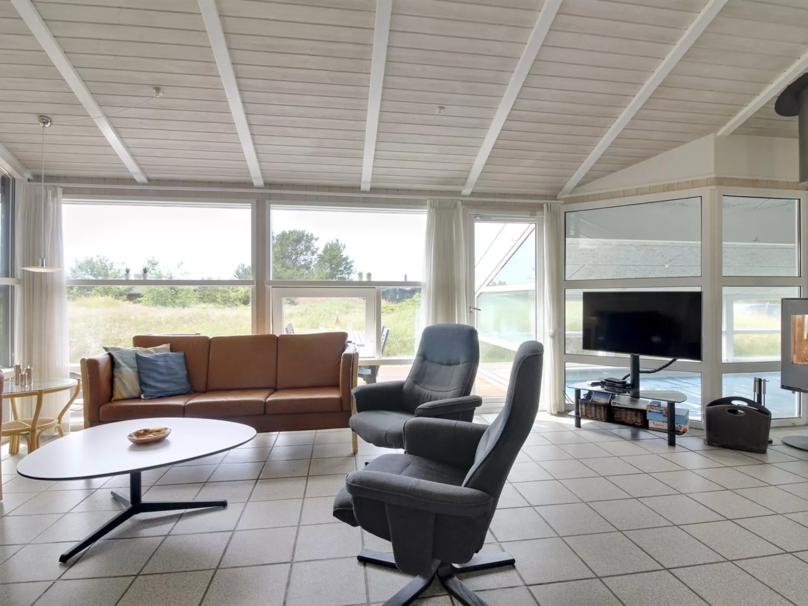 "Ilmo" - 950m from the sea-Binnen