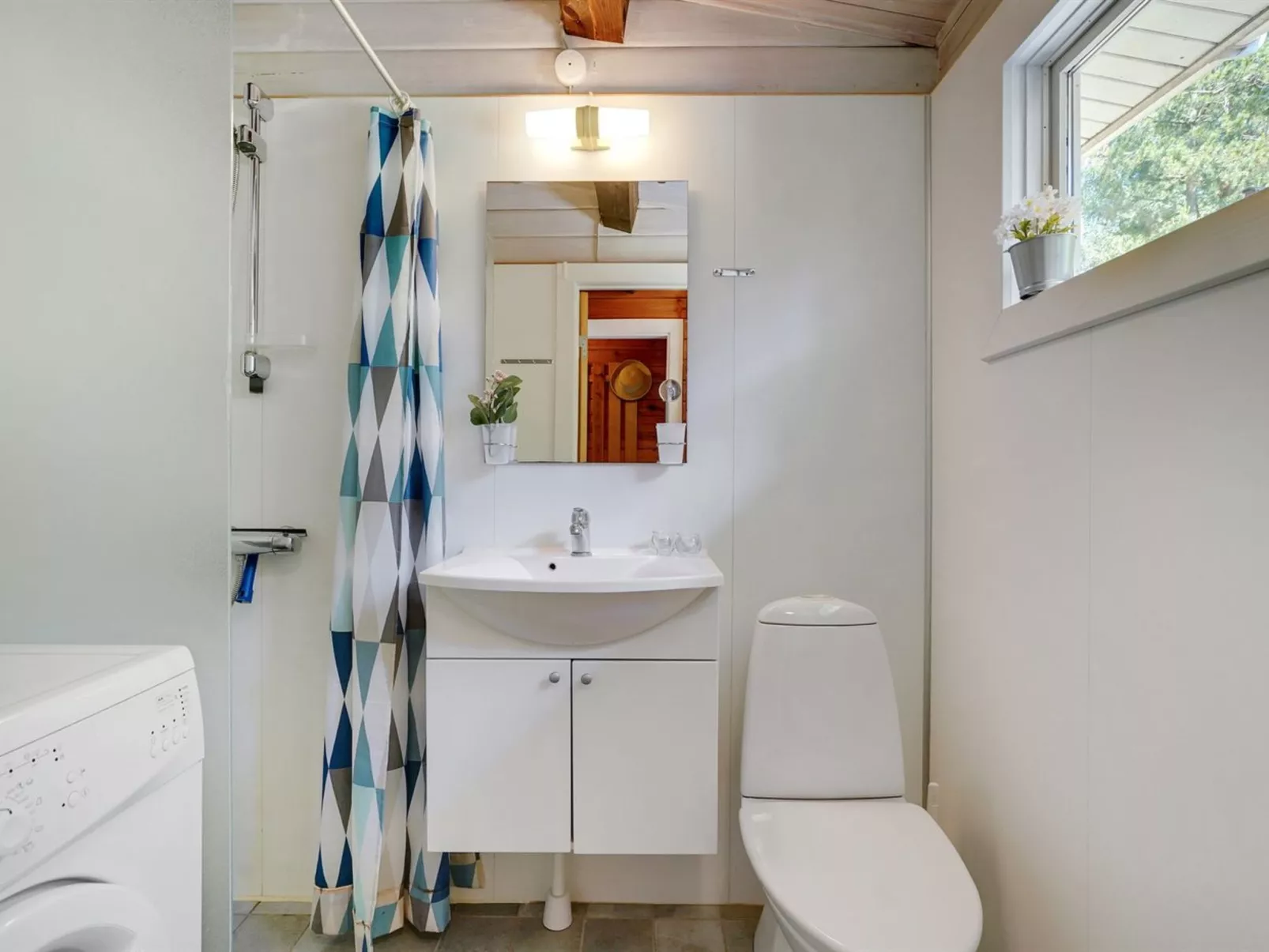 "Tuba" - 600m from the sea-Binnen