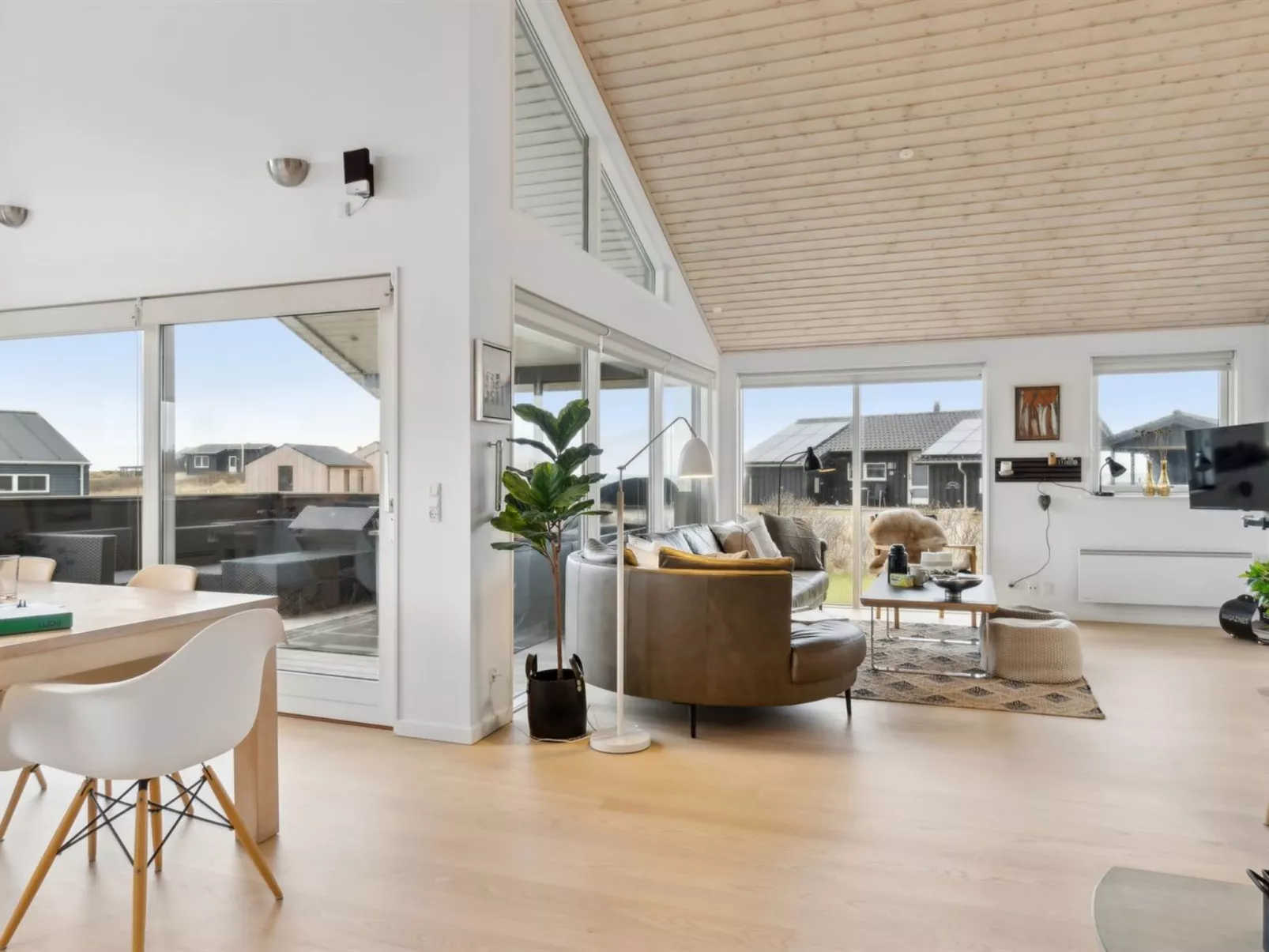 "Xaver" - 175m from the sea-Binnen