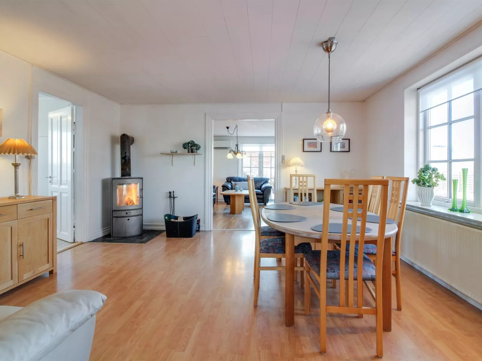 "Fraþulf" - 6km from the sea-Binnen