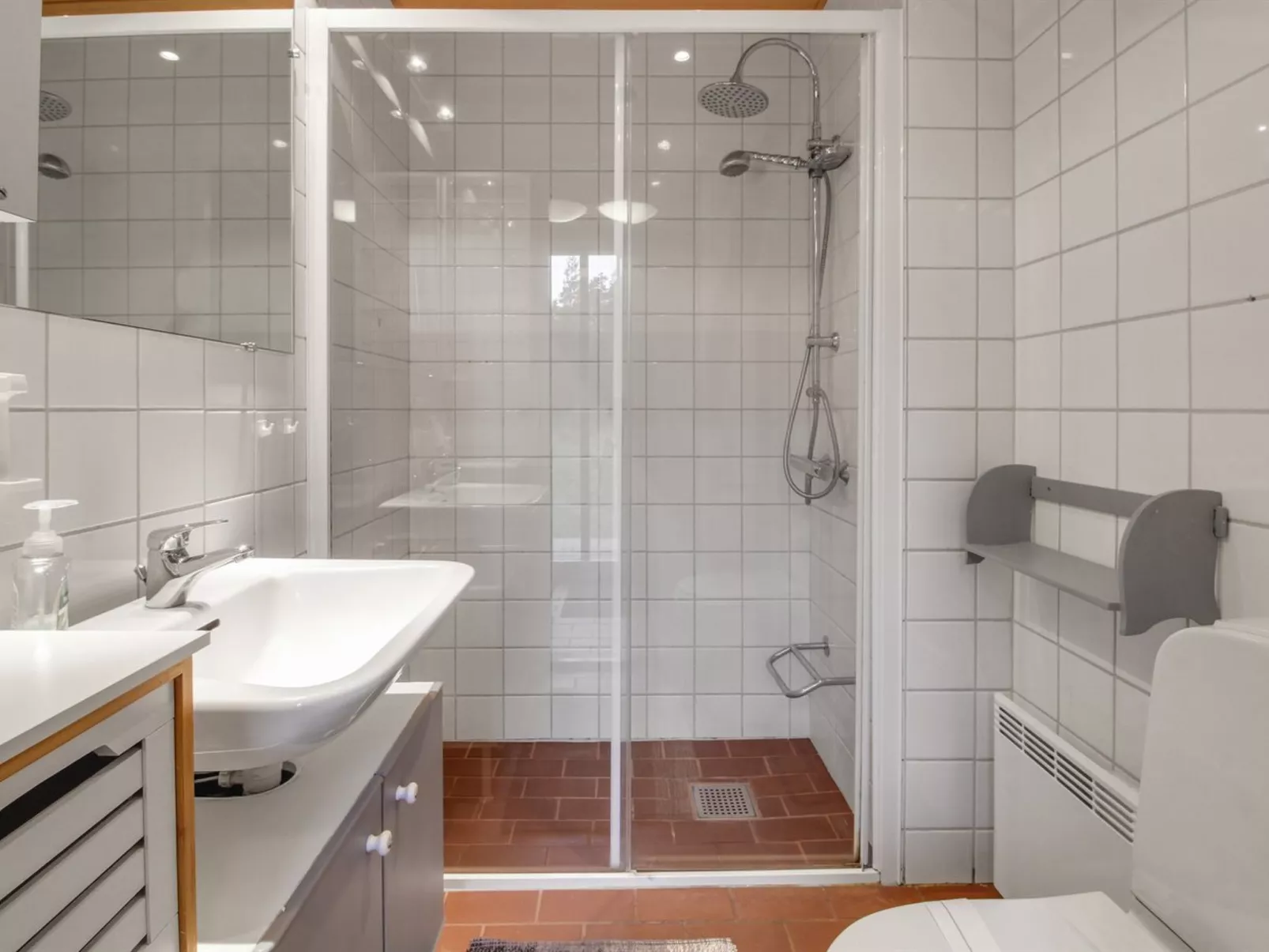 "Emilla" - 3.8km from the sea-Binnen