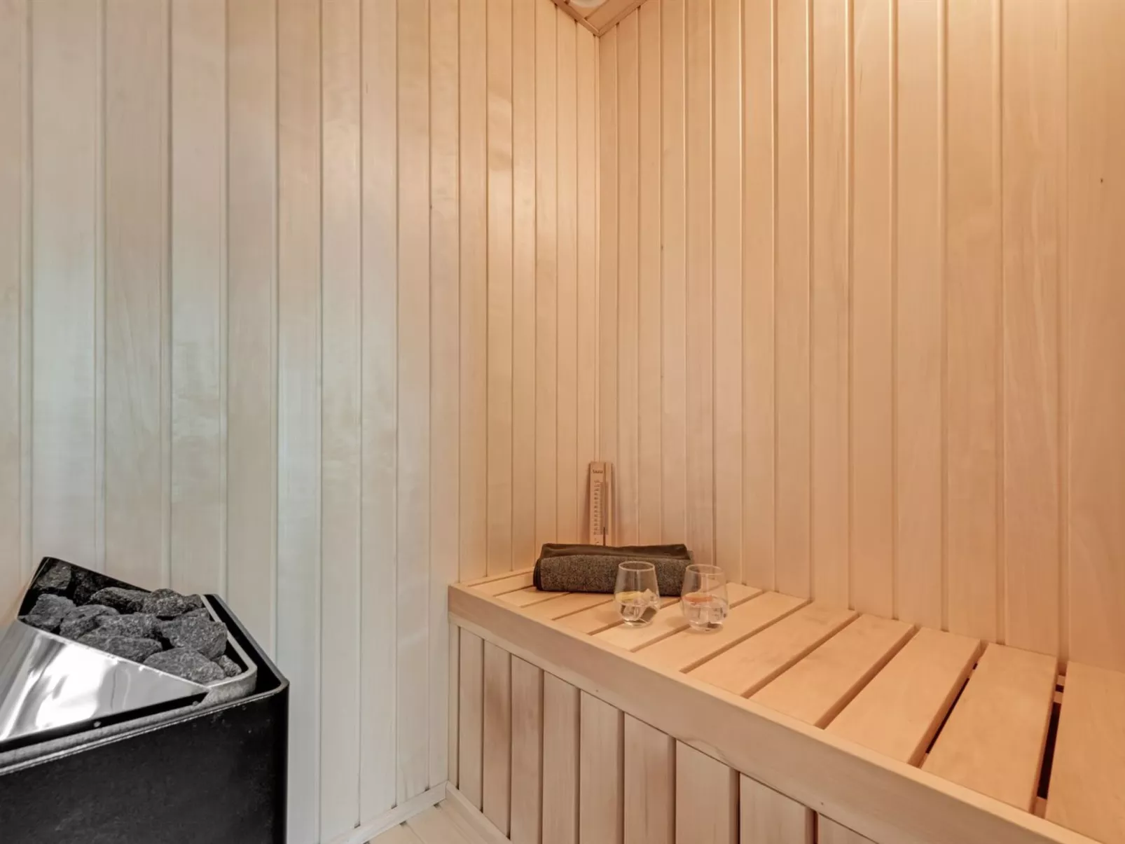 "Talia" -  from the sea-Binnen