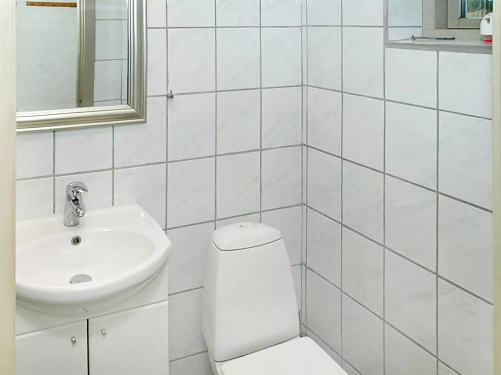 "Zuzan" - 500m from the sea-Binnen