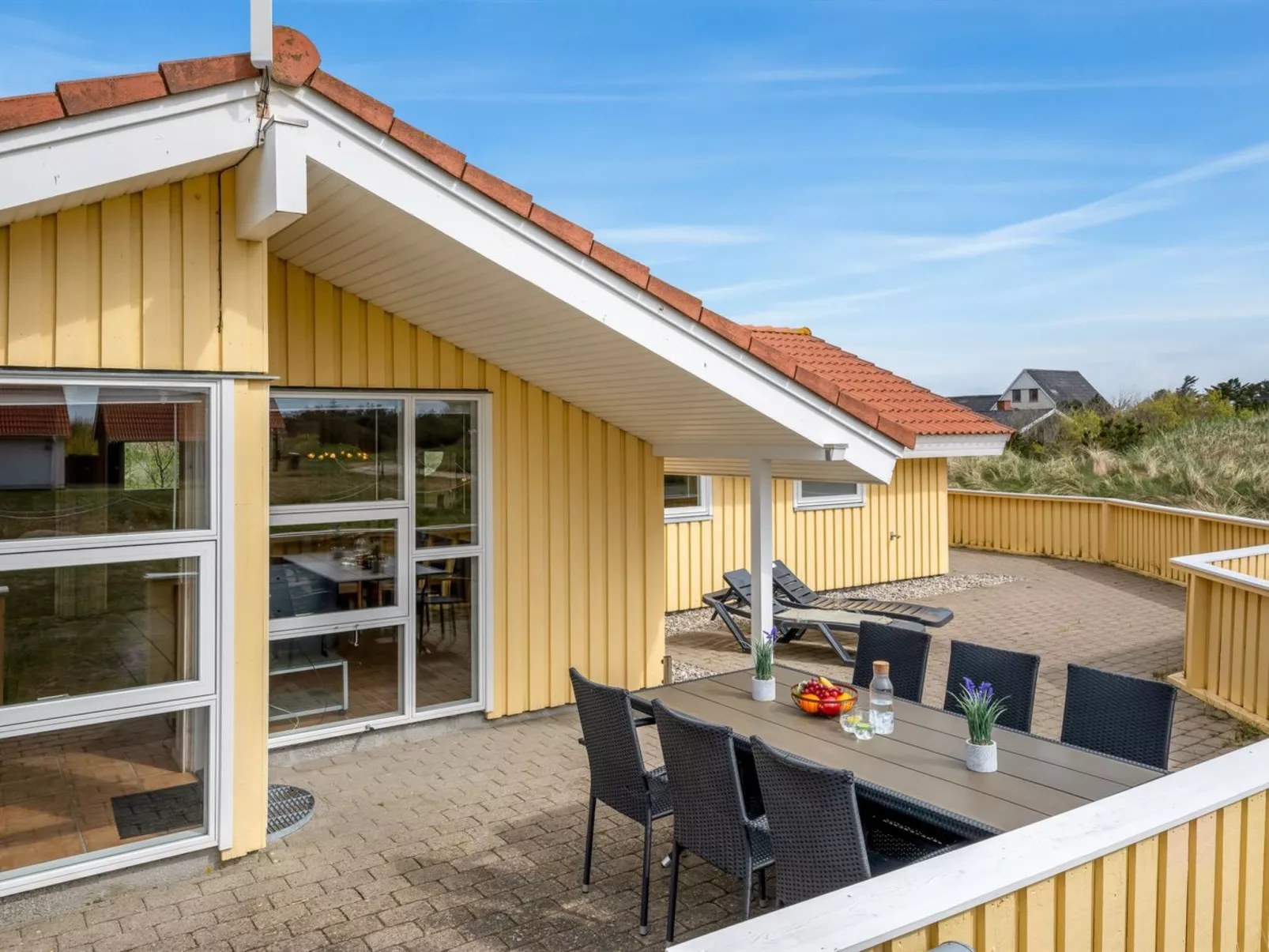 "Skev" - 200m to the fjord-Buiten