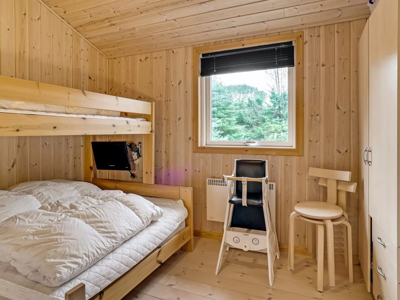 "Eli" - 1.4km from the sea-Binnen