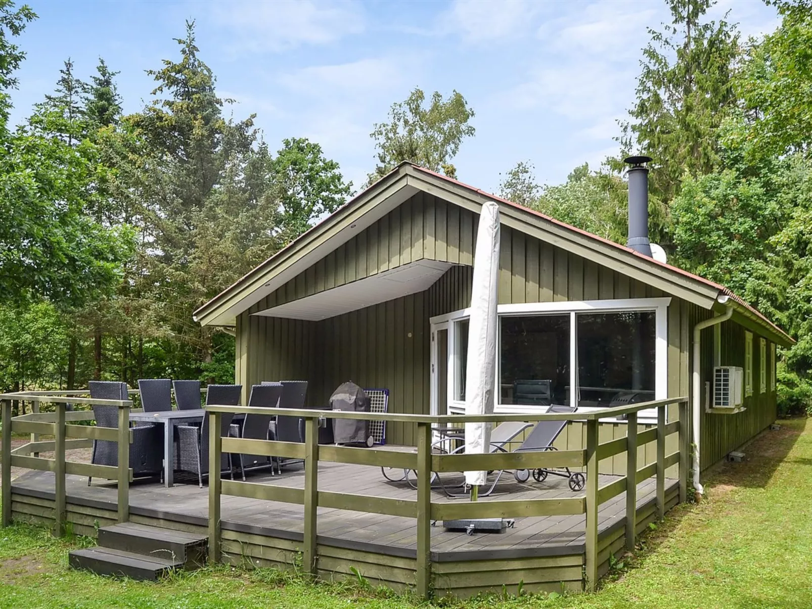 "Joonatan" - 30km from the sea-Buiten