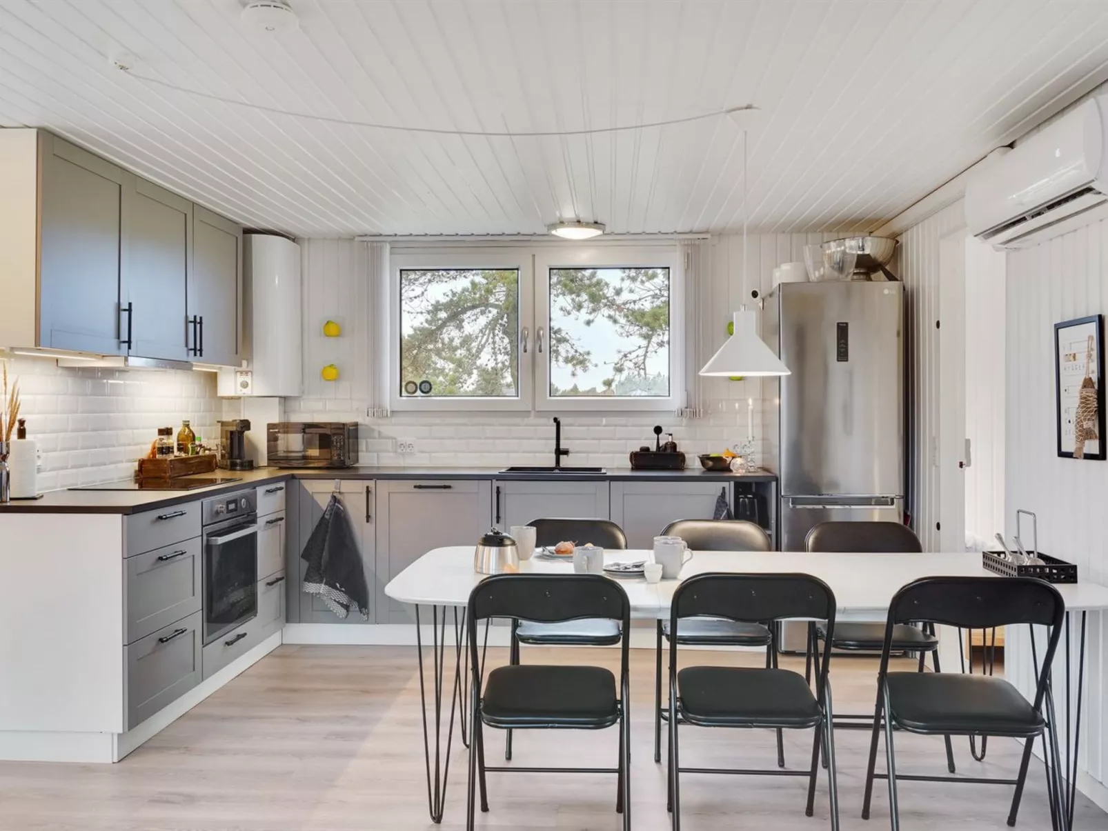 "Corina" - 100m from the sea-Binnen