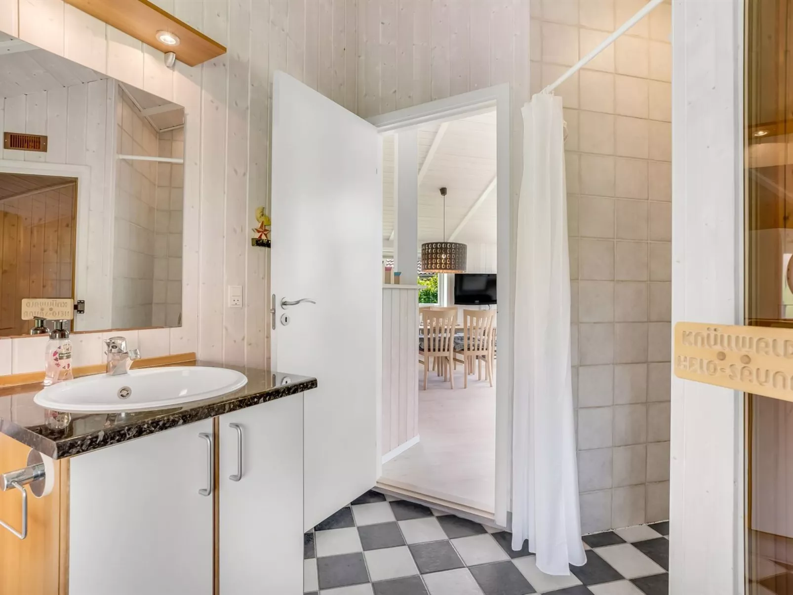 "Birtir" - 1.2km from the sea-Binnen