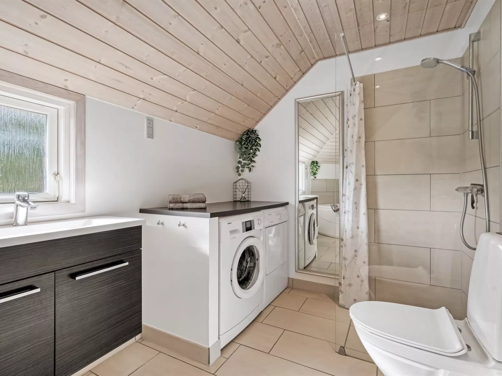 "Kenny" - 1.2km from the sea-Binnen