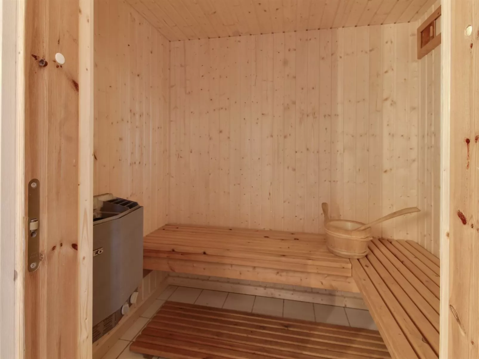 "Naili" - 3.1km from the sea-Binnen