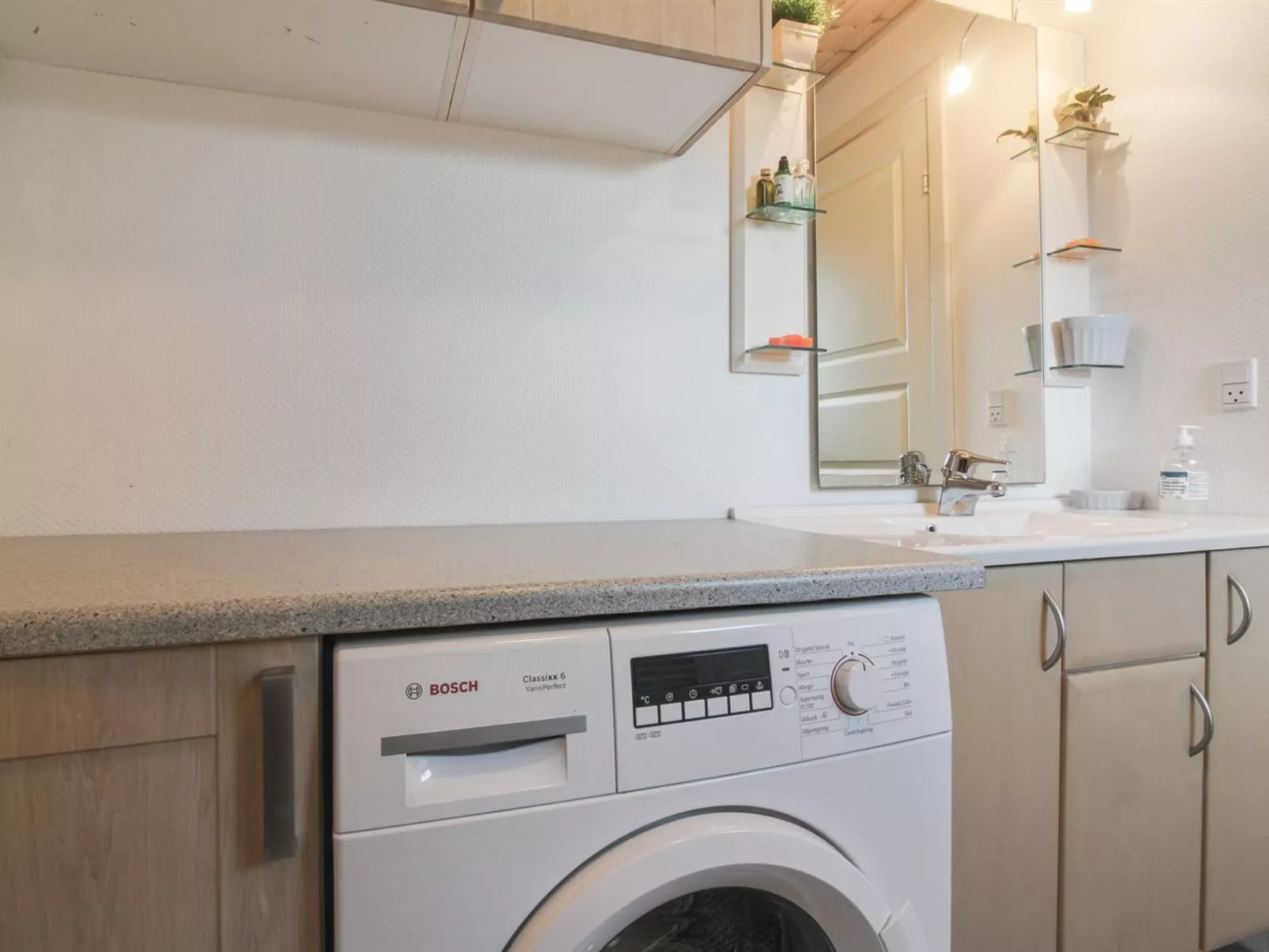 "Habbo" - 500m from the sea-Binnen