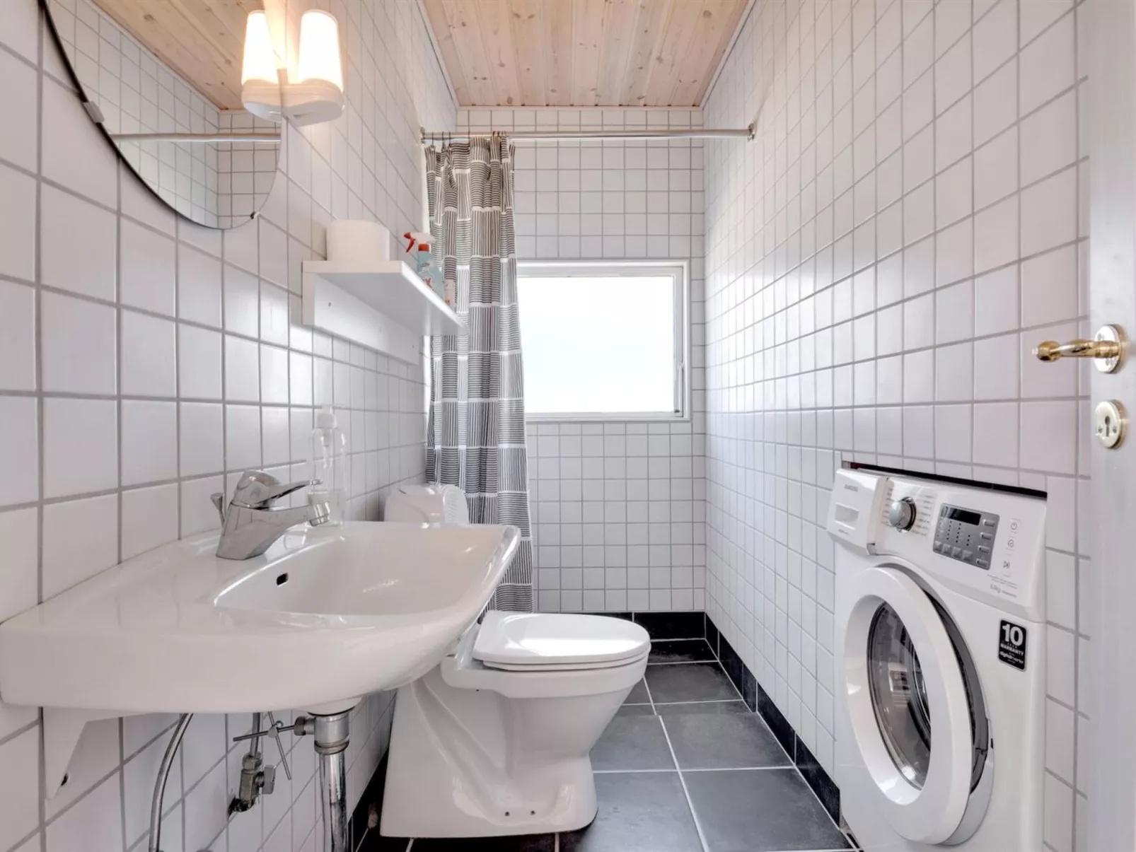 "Suncica" - 700m from the sea-Binnen