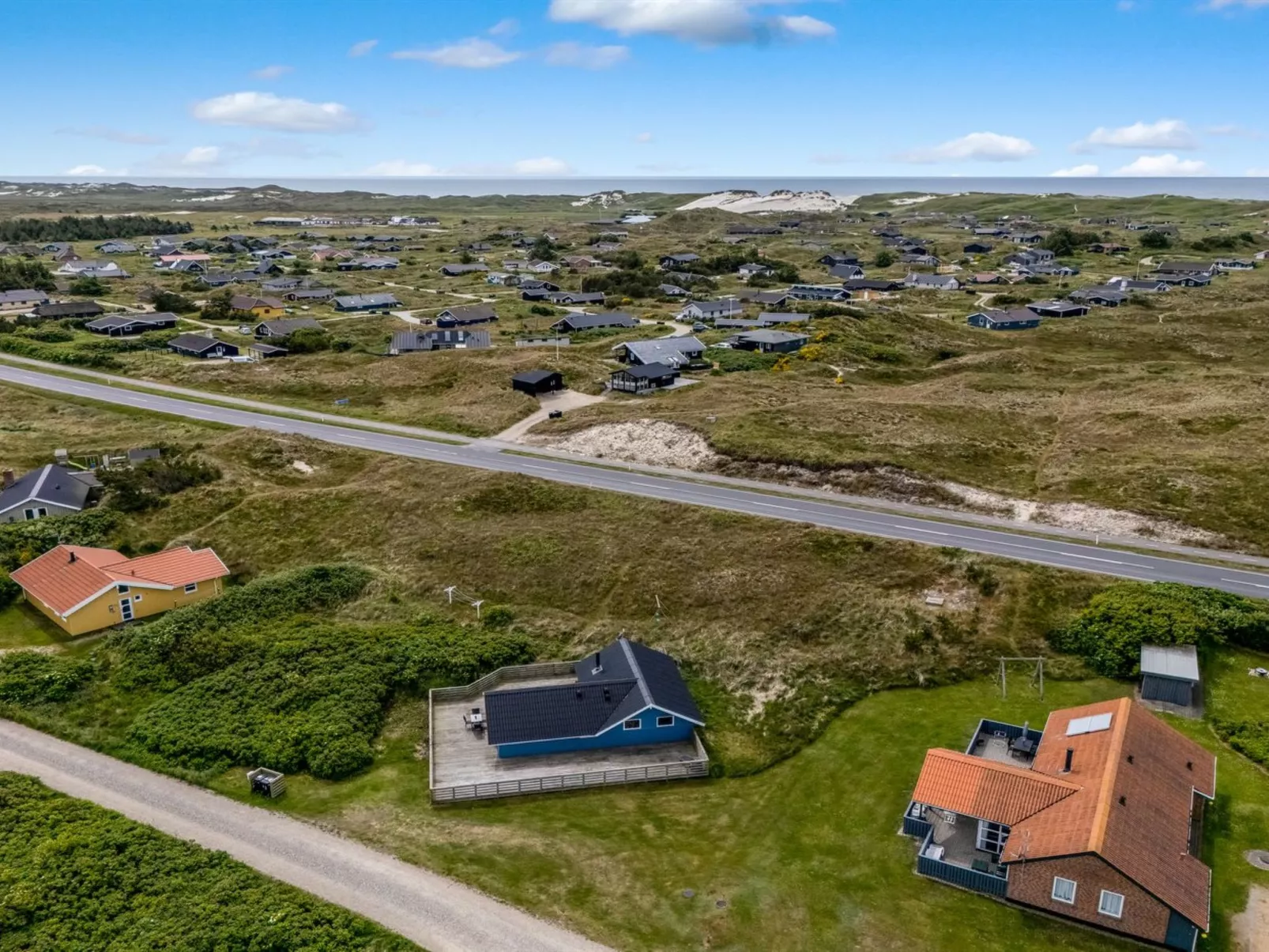 "Valia" - 400m to the fjord-Buiten