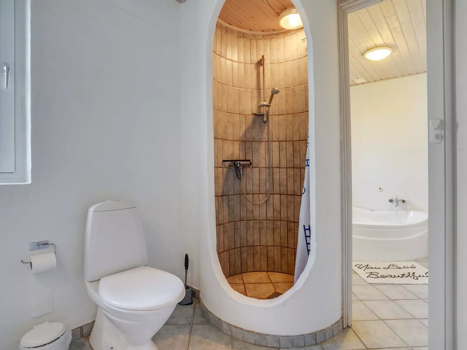 "Wyatt" - 30km from the sea-Binnen