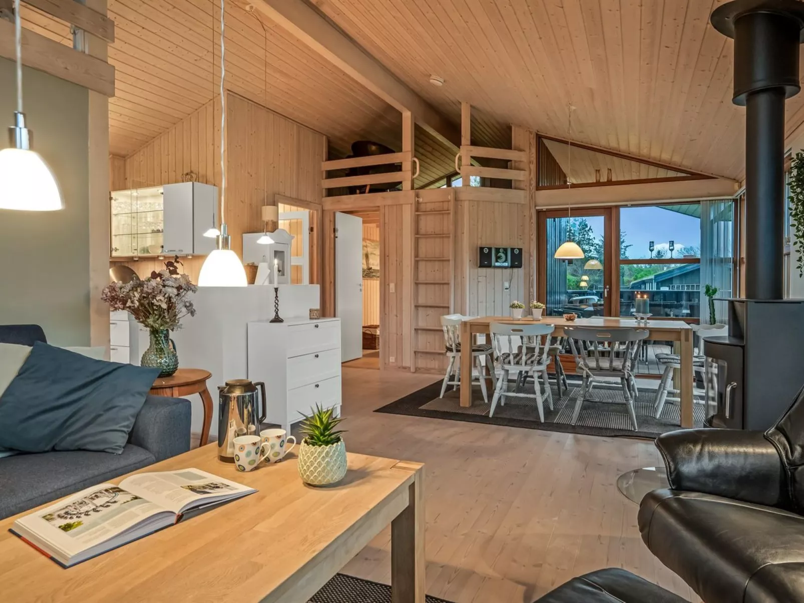 "Jelin" - 2.5km from the sea-Binnen