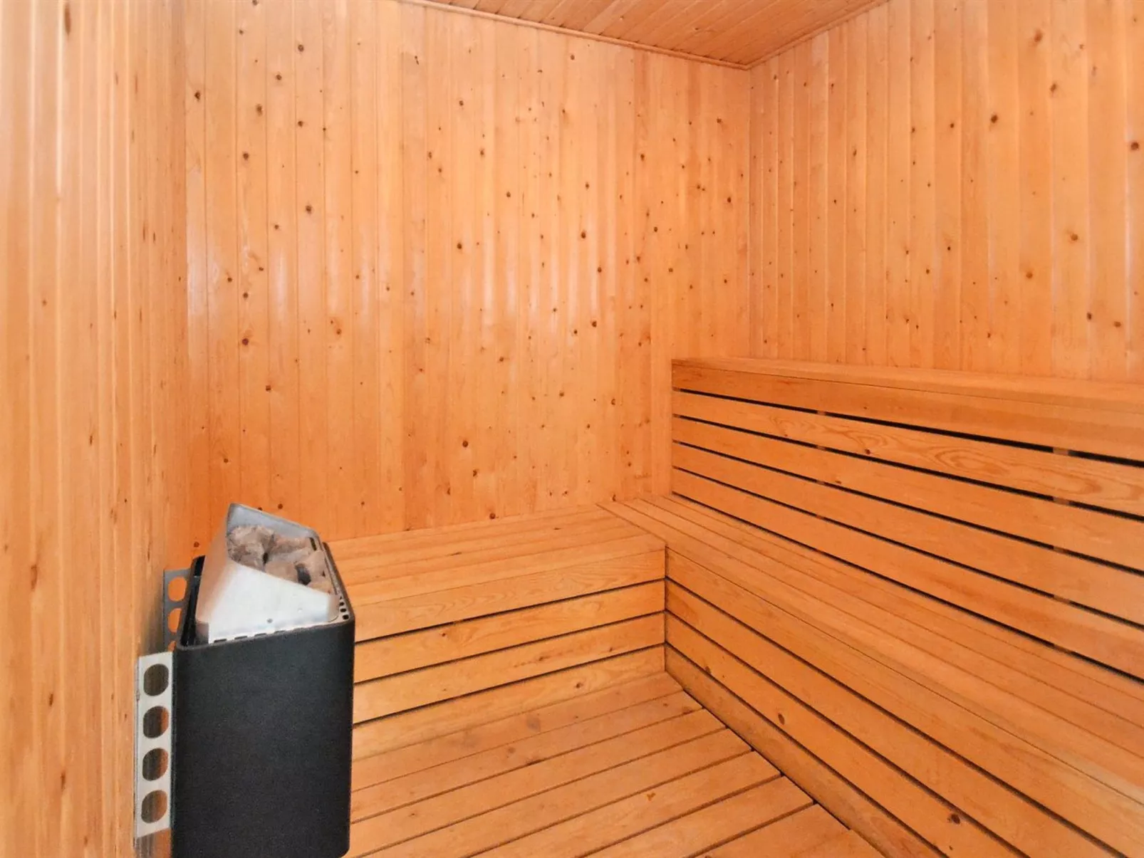 "Asa" - 75m from the sea-Binnen