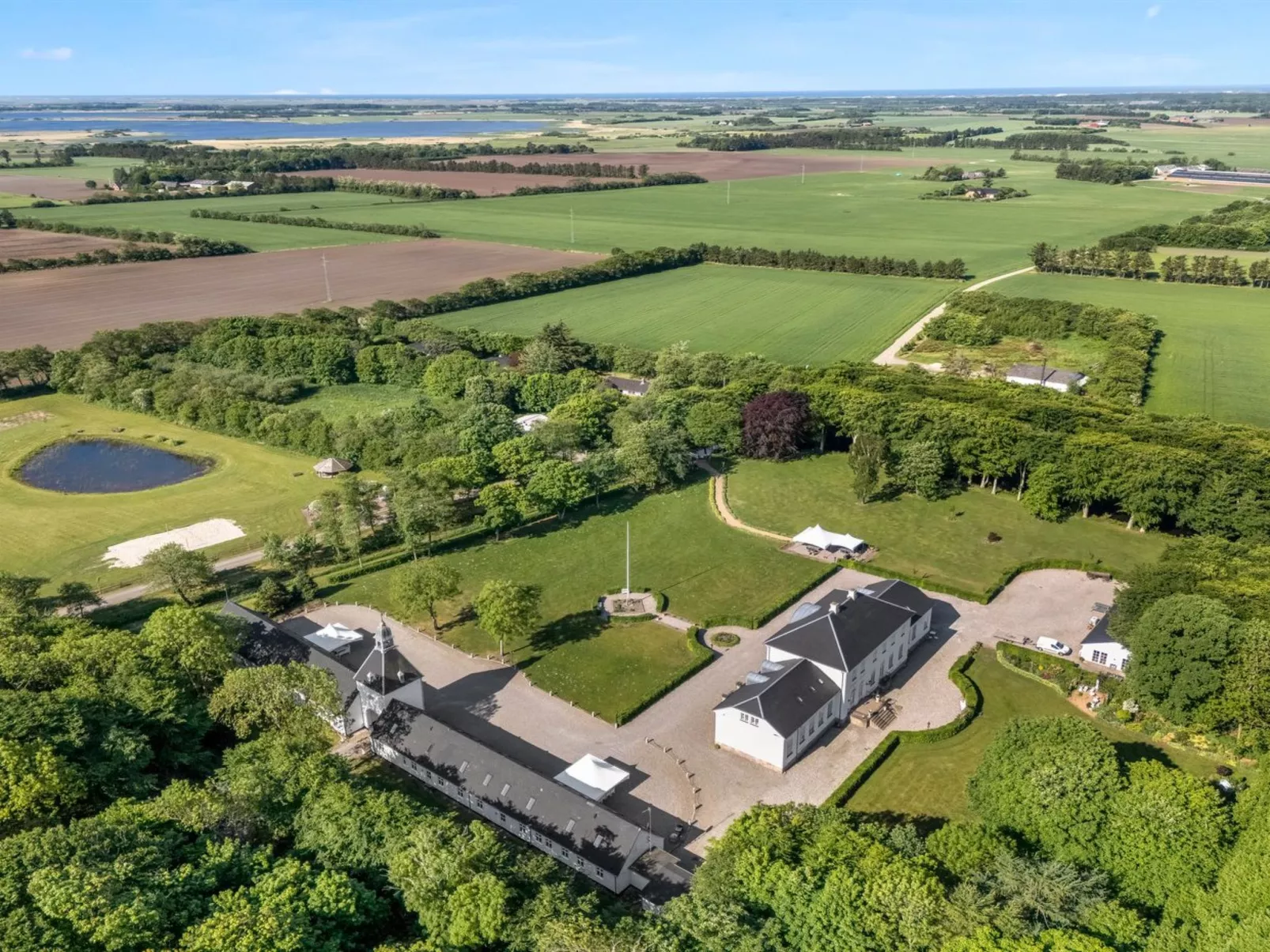 "Eini" - 4.5km from the sea-Buiten