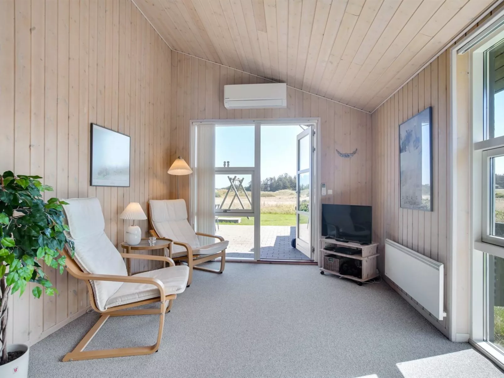 "Elsabet" - 750m from the sea-Binnen