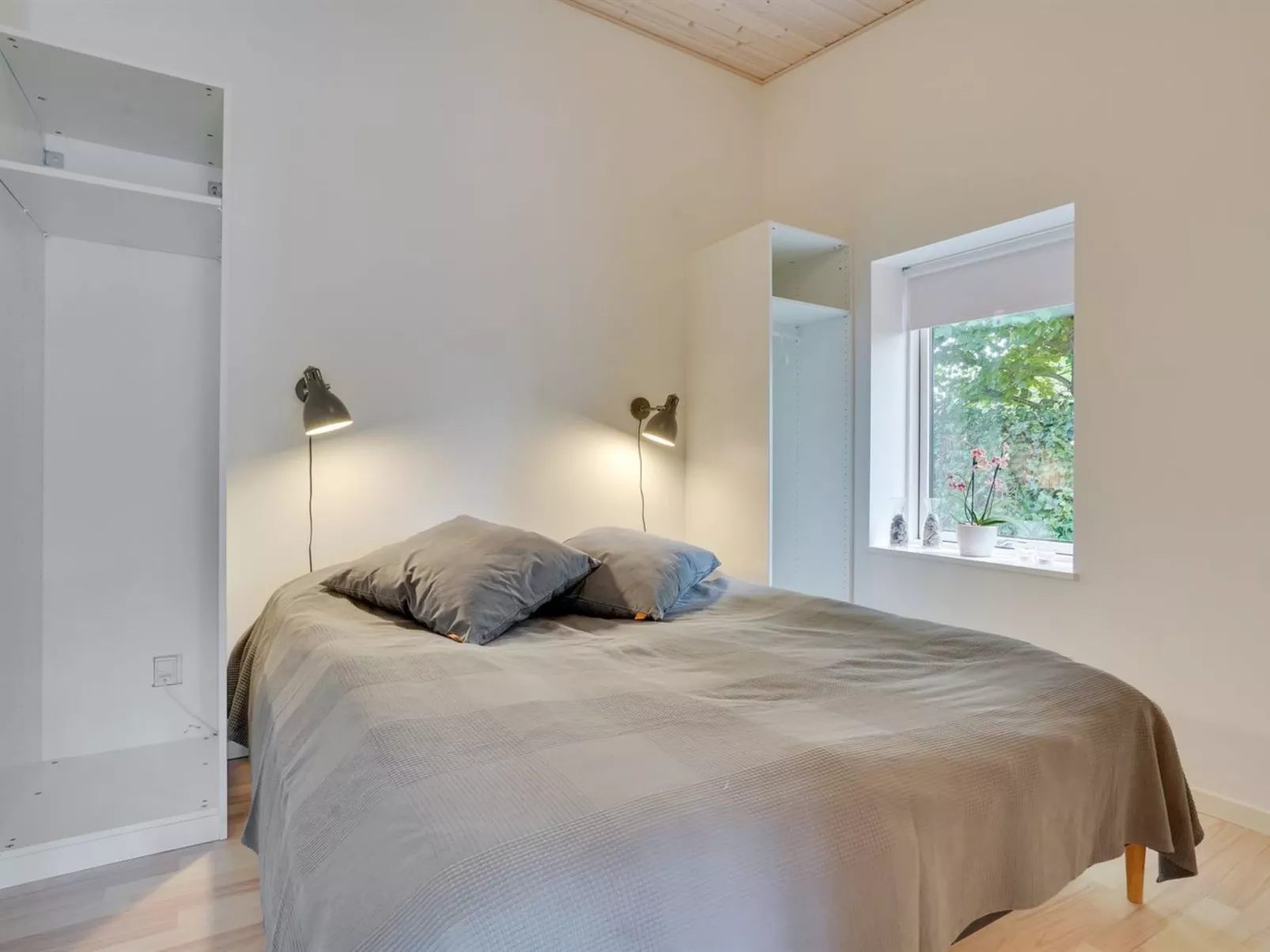 "Edin" - 400m from the sea-Binnen