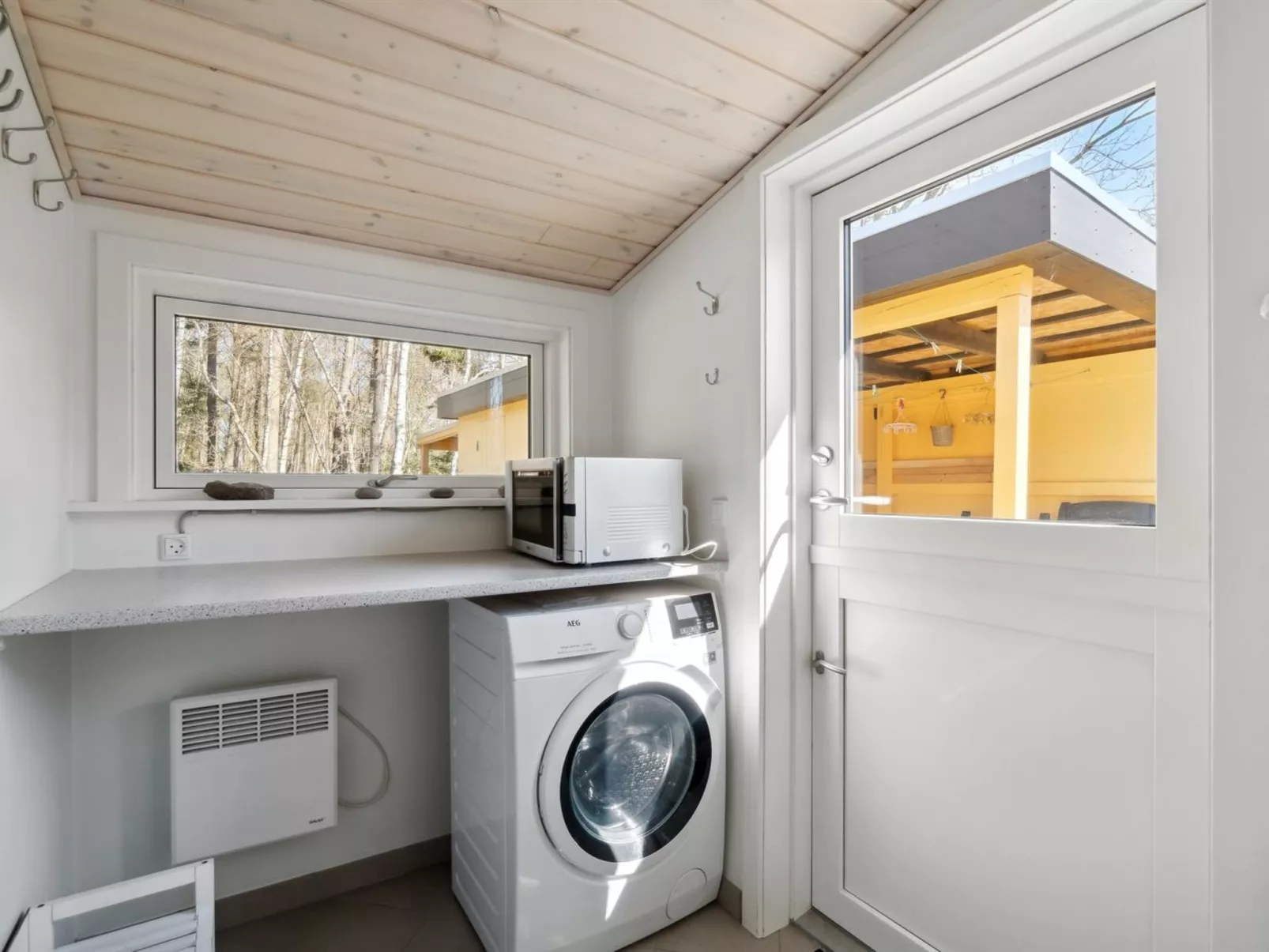 "Heikki" - 700m from the sea-Binnen